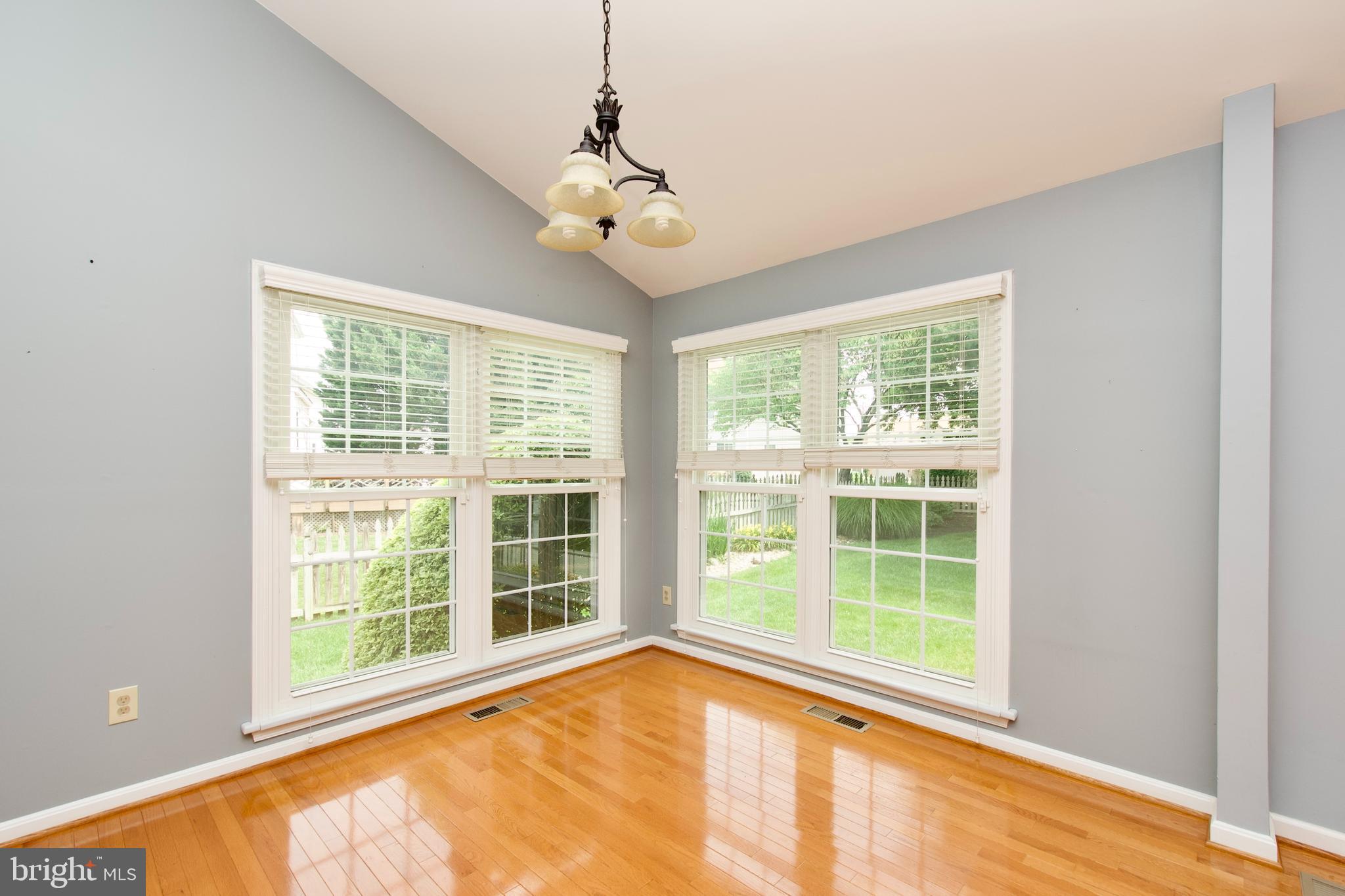 ASHBURN FARM - Residential Lease