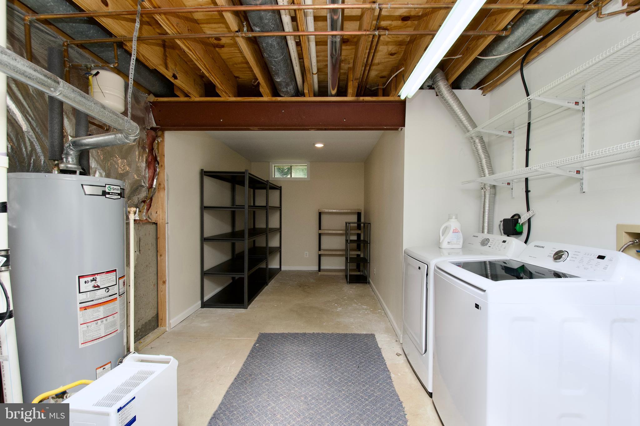 ASHBURN FARM - Residential Lease