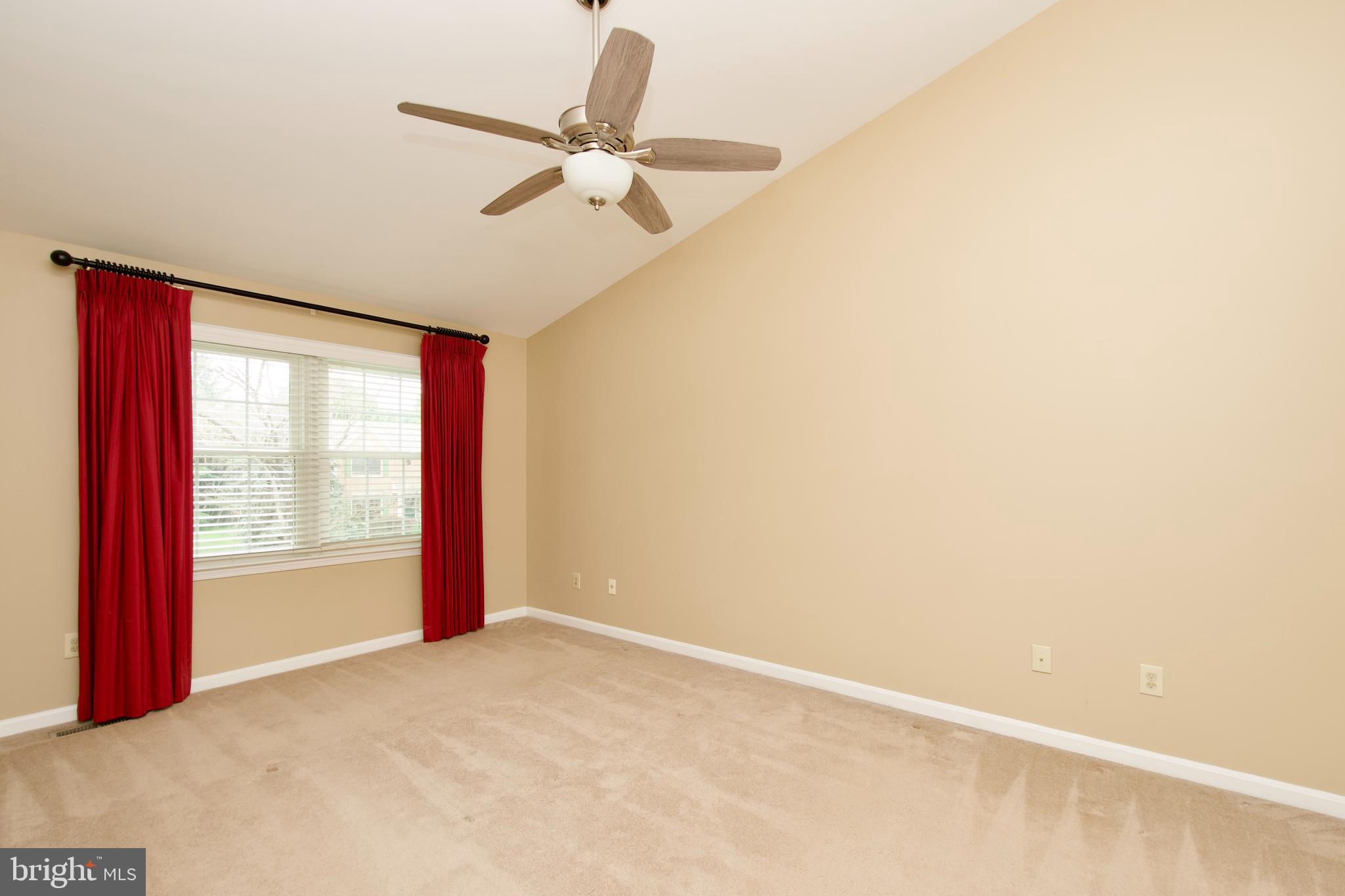 ASHBURN FARM - Residential Lease