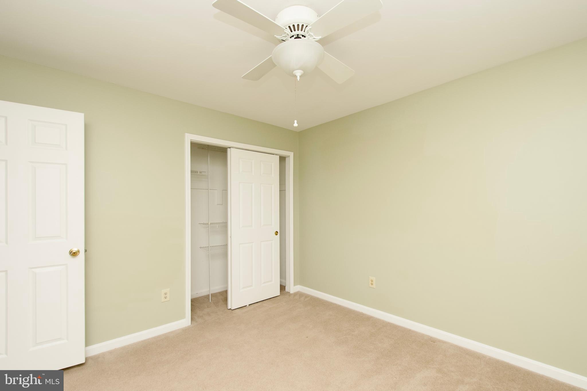 ASHBURN FARM - Residential Lease