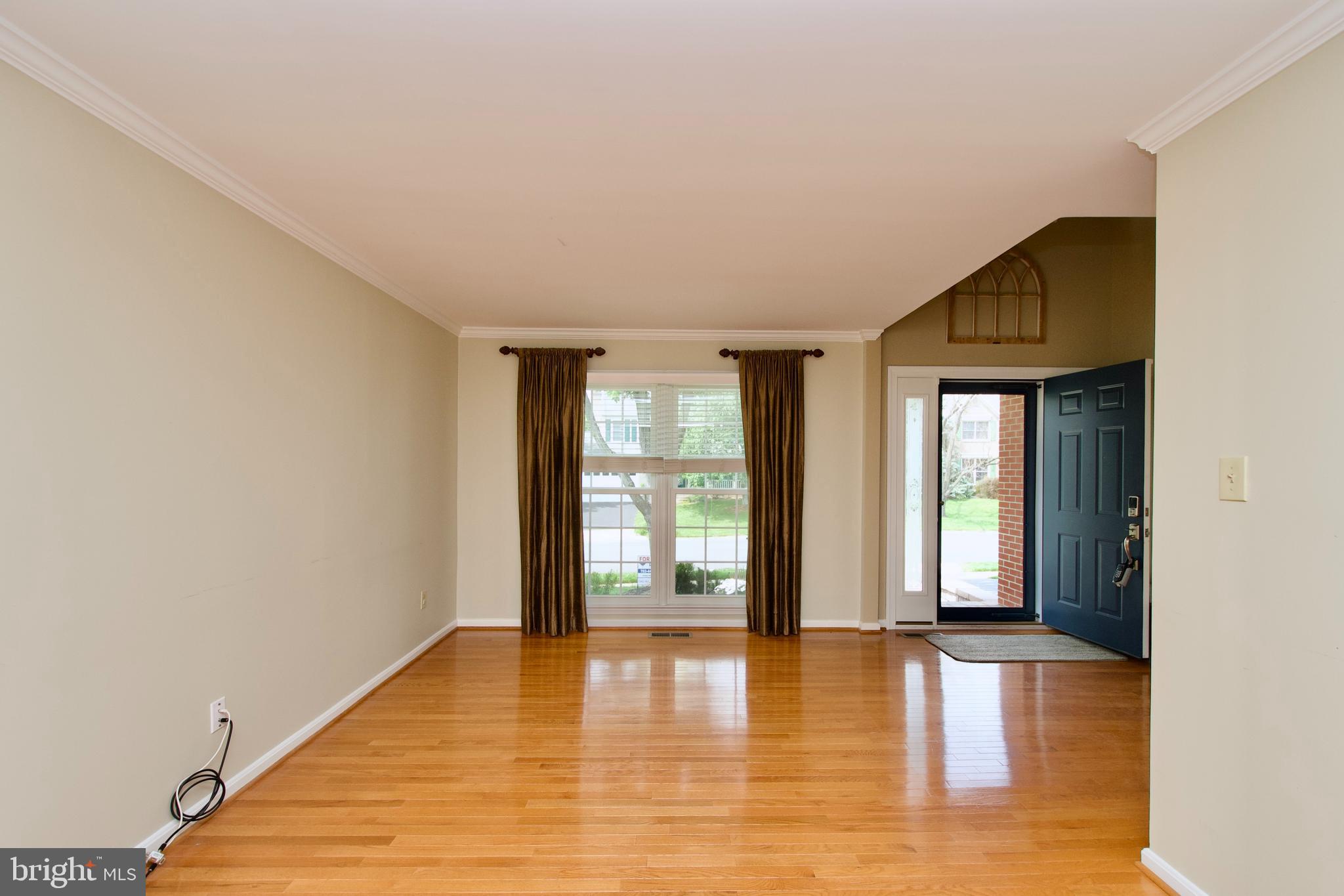 ASHBURN FARM - Residential Lease