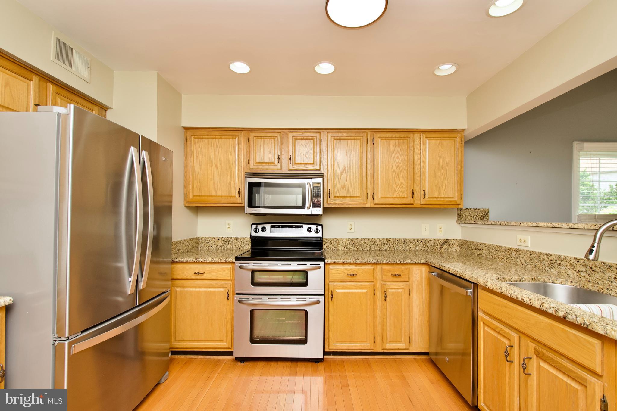 ASHBURN FARM - Residential Lease