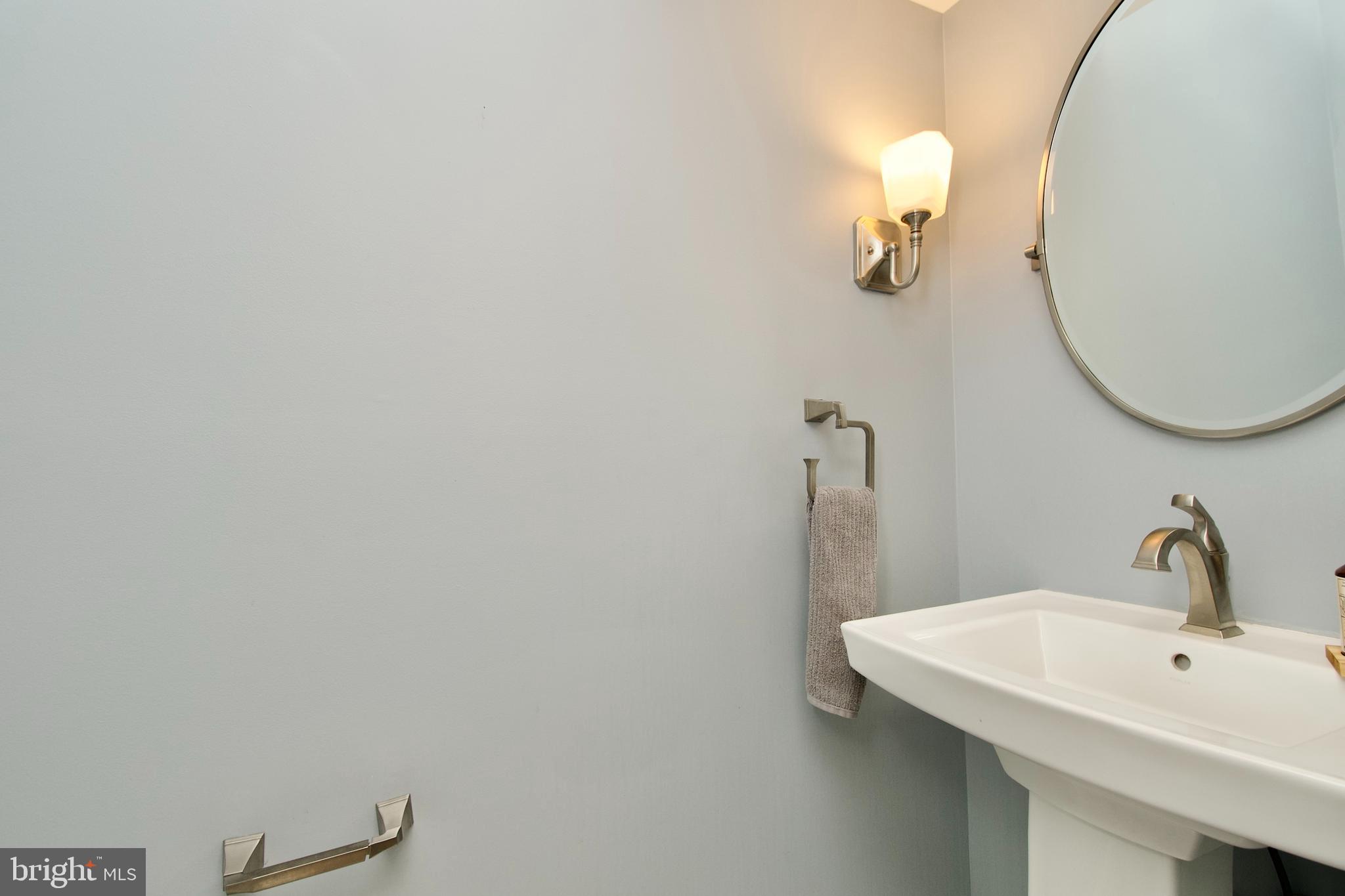 ASHBURN FARM - Residential Lease