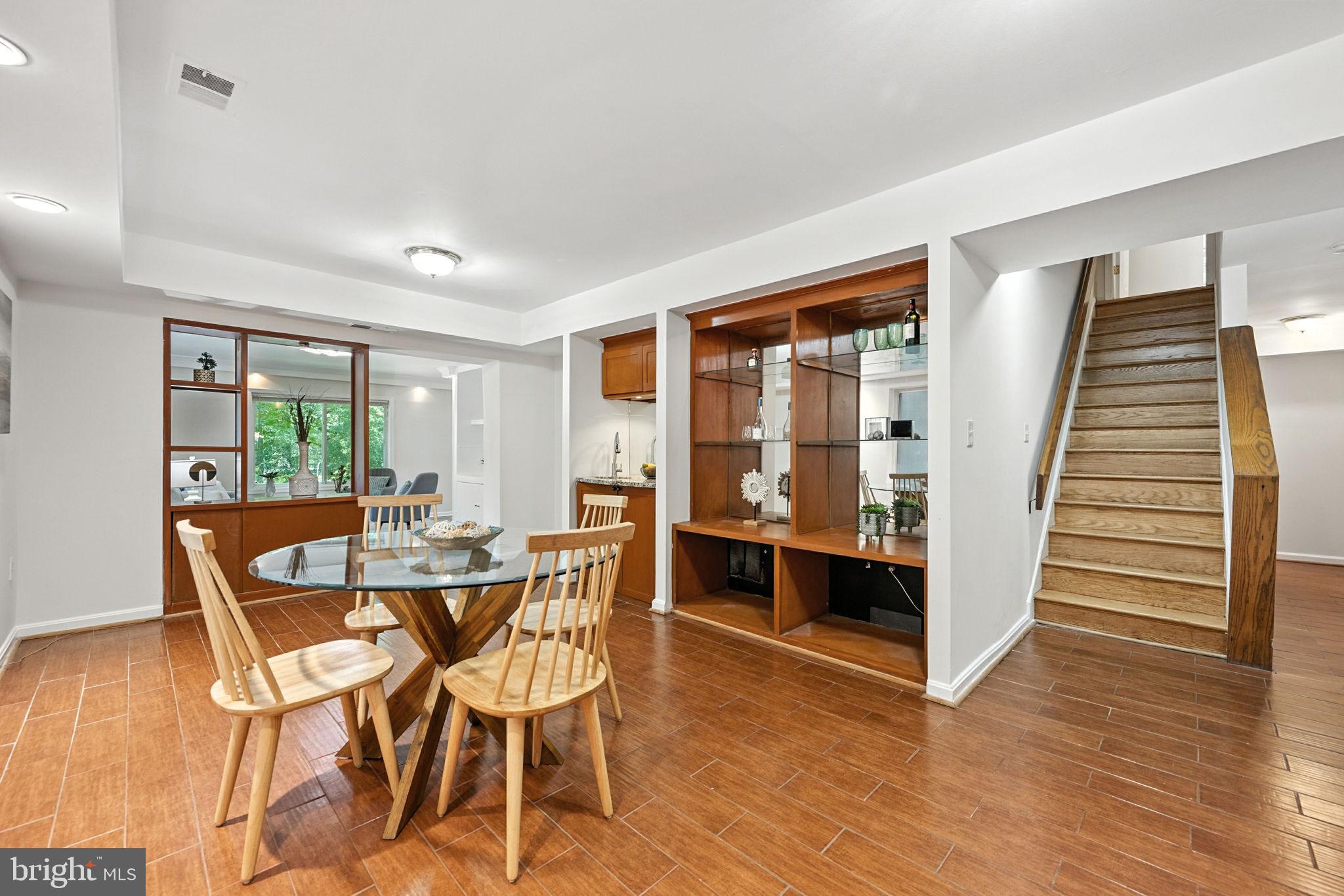 EAST GATE OF POTOMAC - Residential