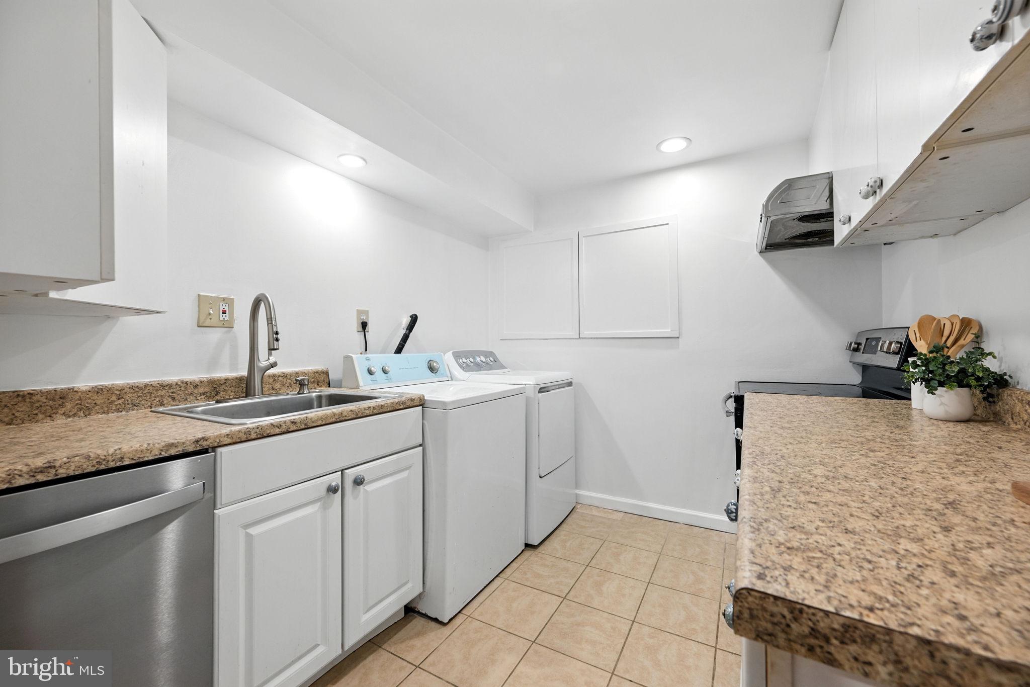 EAST GATE OF POTOMAC - Residential