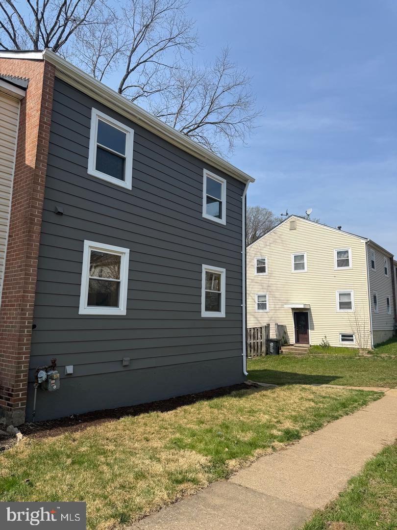 LAKE BRADDOCK - Residential