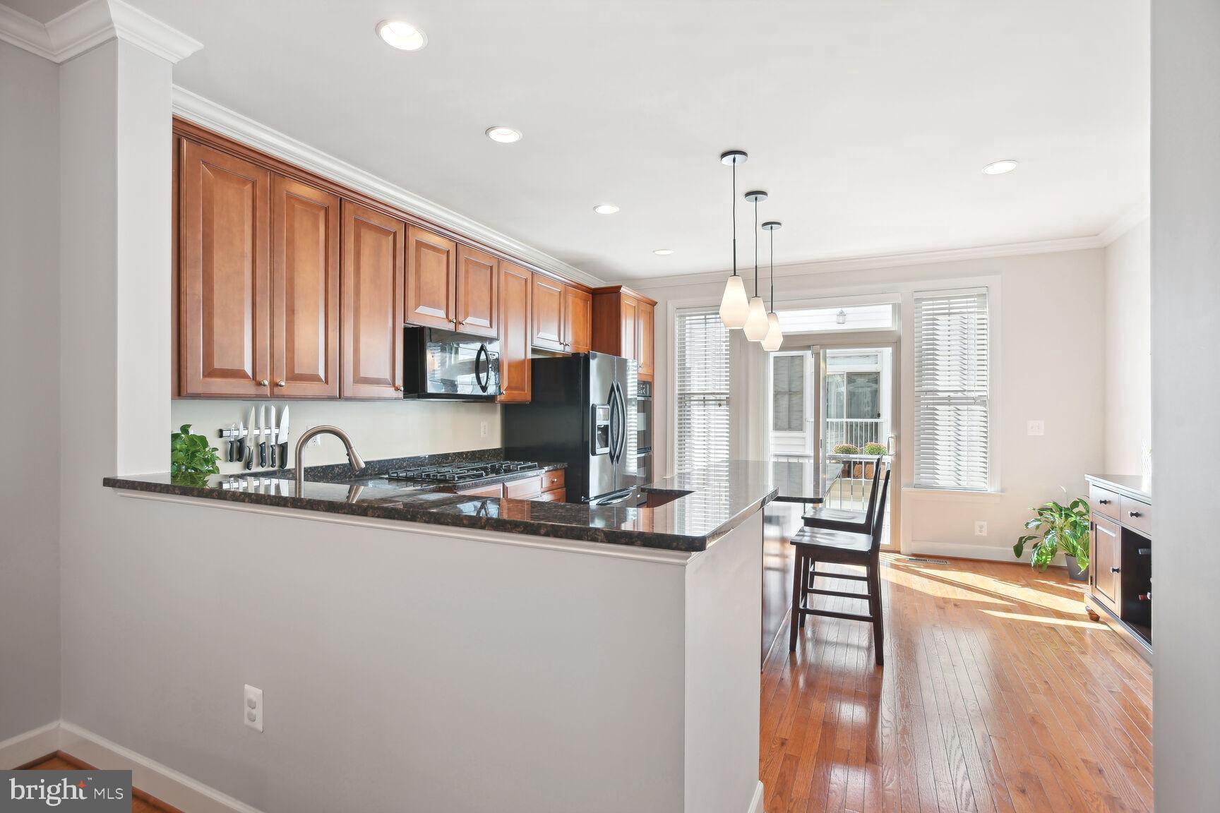 SHIRLINGTON CREST - Residential
