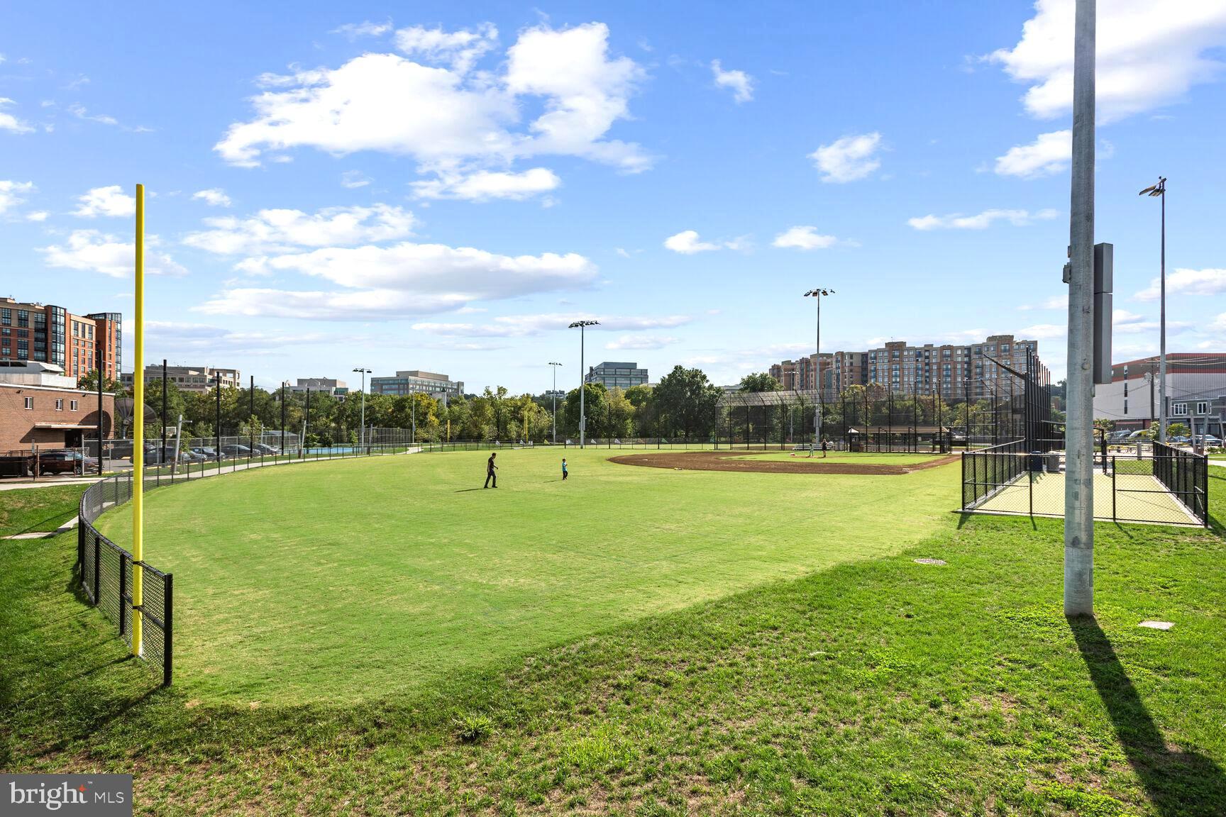 SHIRLINGTON CREST - Residential