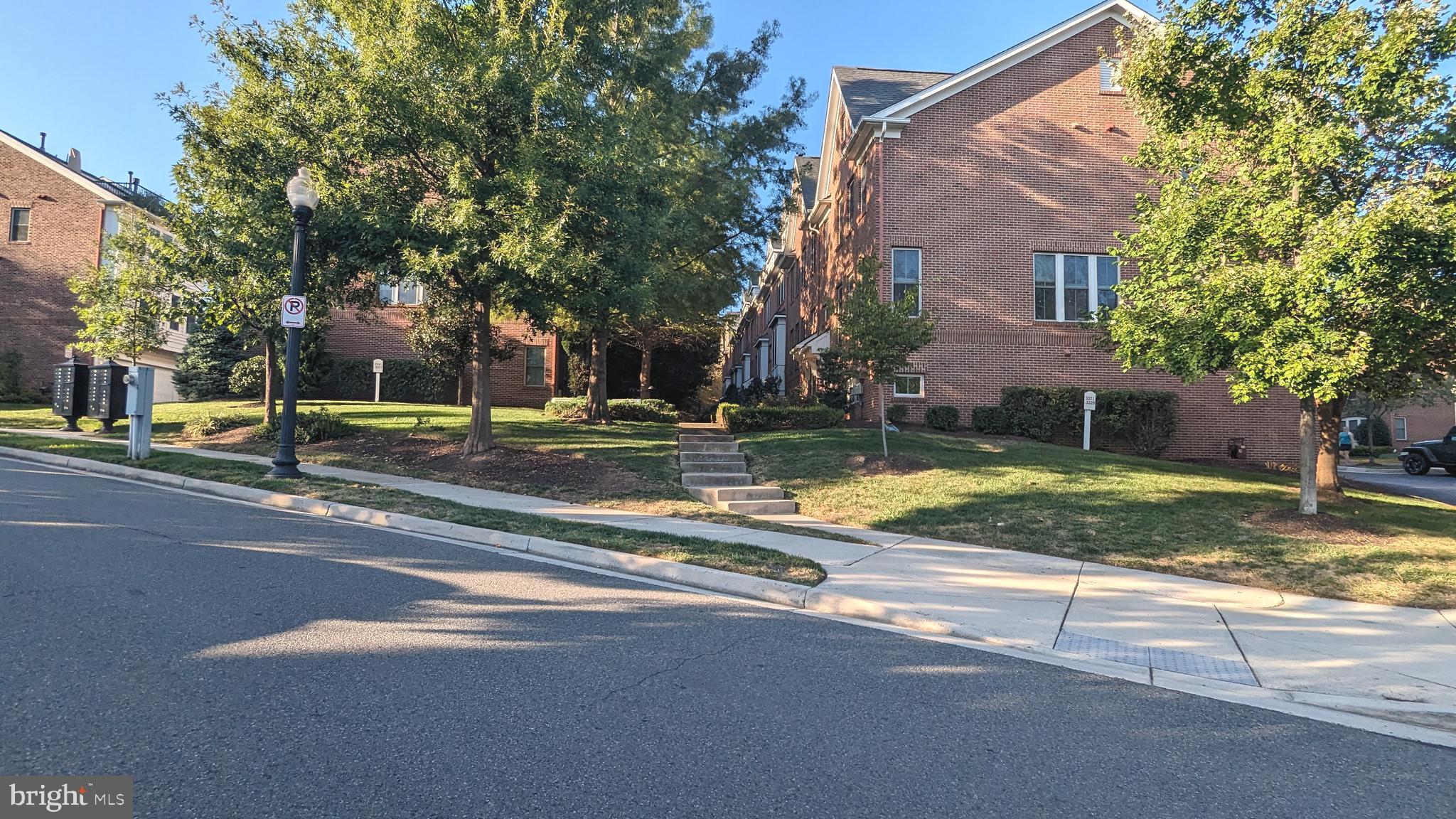 SHIRLINGTON CREST - Residential