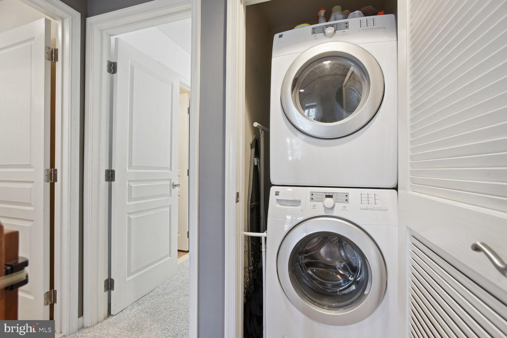 SHIRLINGTON CREST - Residential