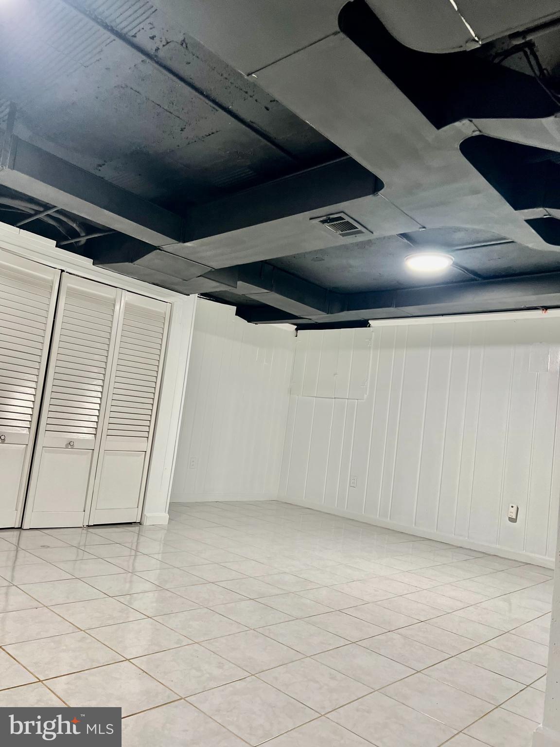 INDIAN SPRING VIEW - Residential Lease