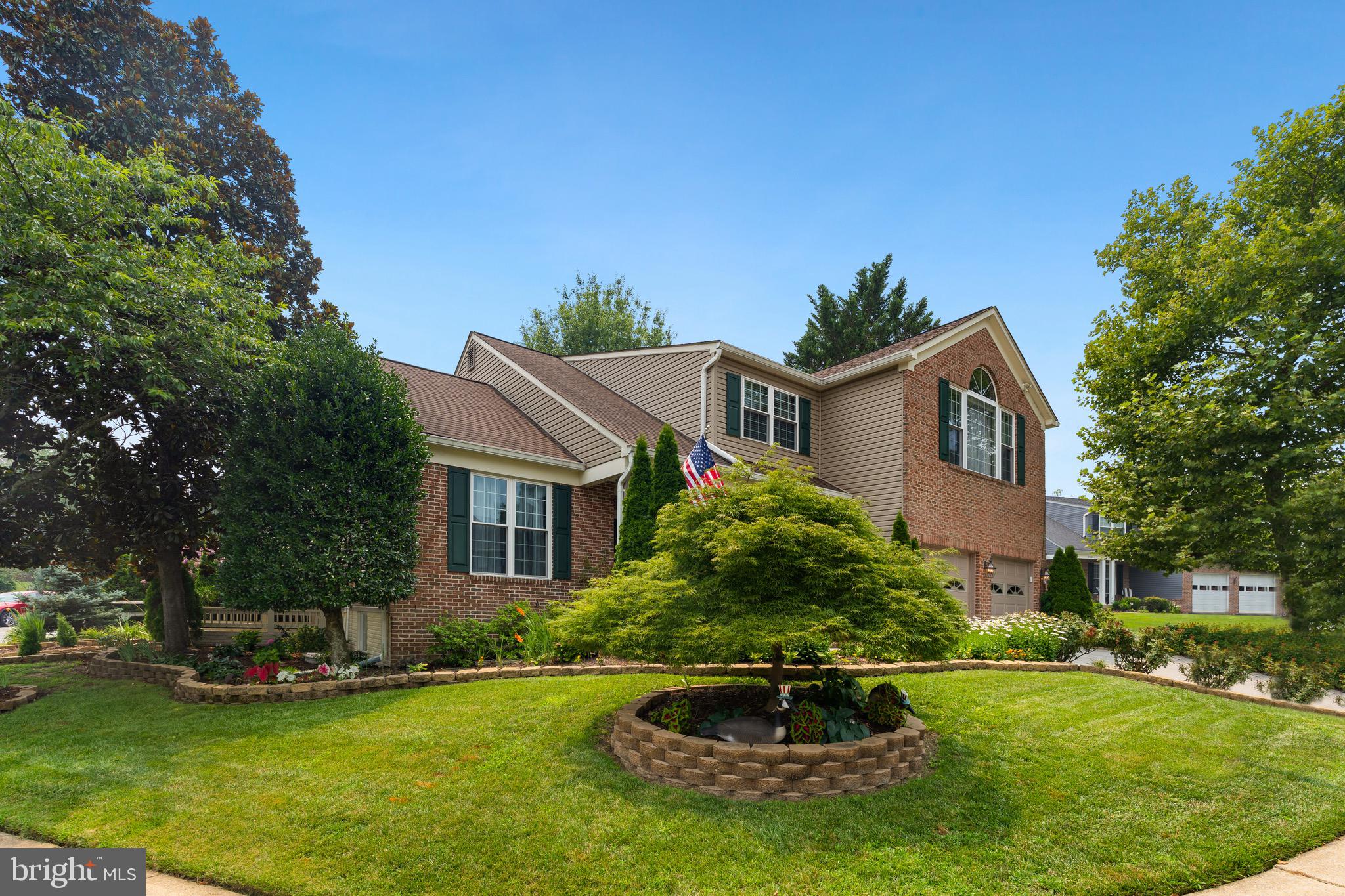 6021 WOODLAKE LANE