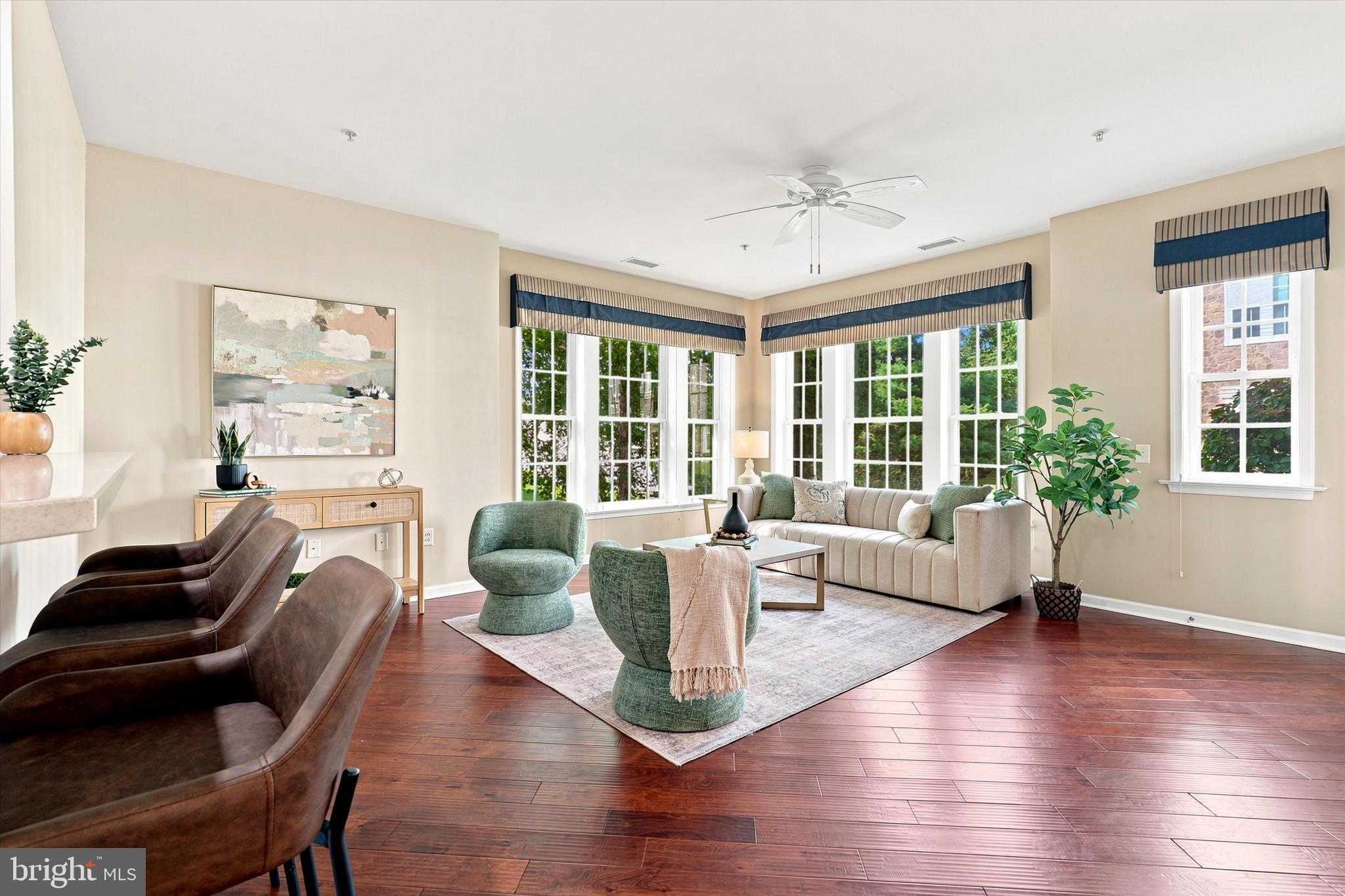 6102 LILAC COURT
