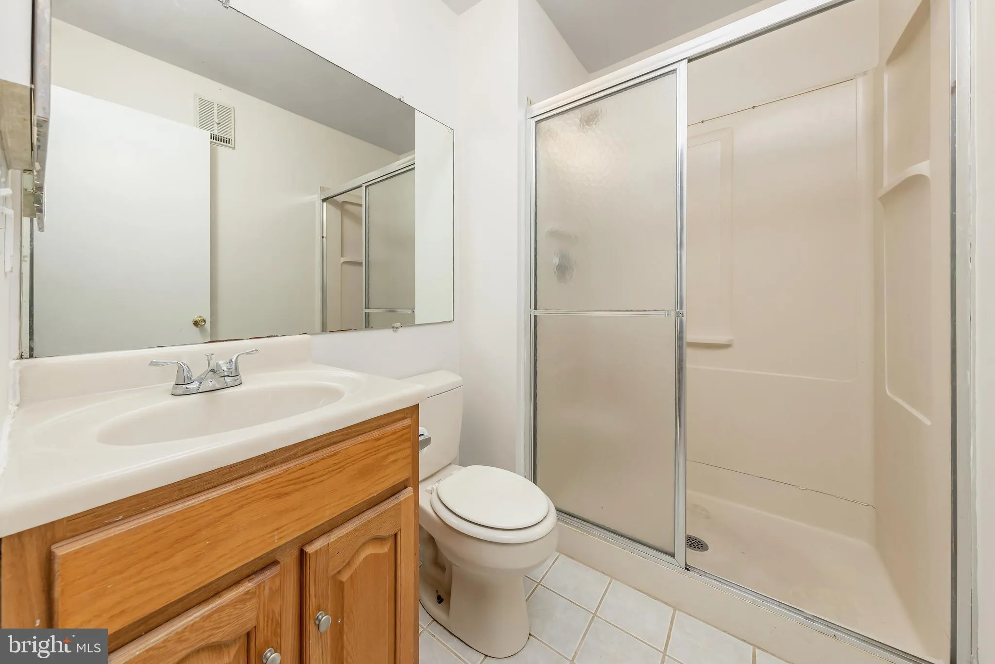 Cherry Hill, New Jersey 08003, United States, 2 Bedrooms Bedrooms, ,2 BathroomsBathrooms,Residential,Active,250473