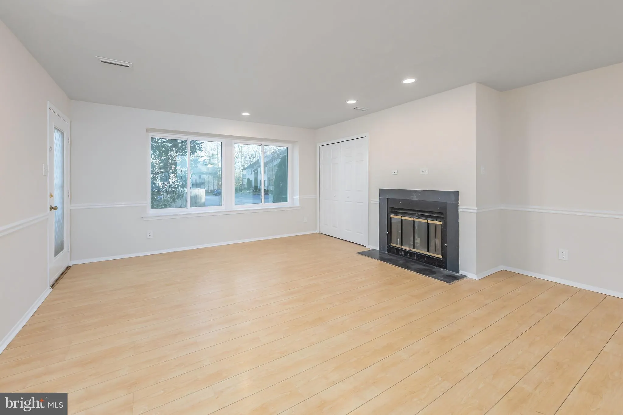 Cherry Hill, New Jersey 08003, United States, 2 Bedrooms Bedrooms, ,2 BathroomsBathrooms,Residential,Active,250473