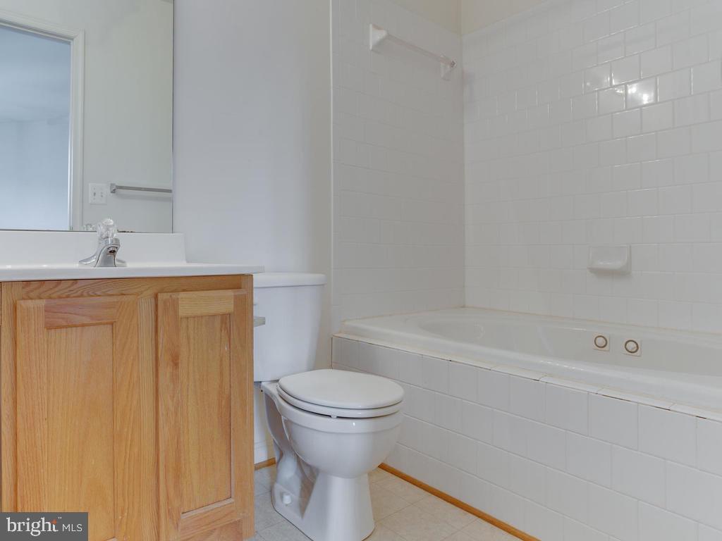 ANNAPOLIS WALK - Residential