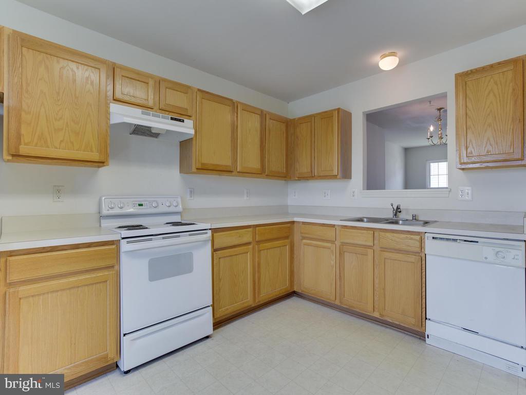 ANNAPOLIS WALK - Residential