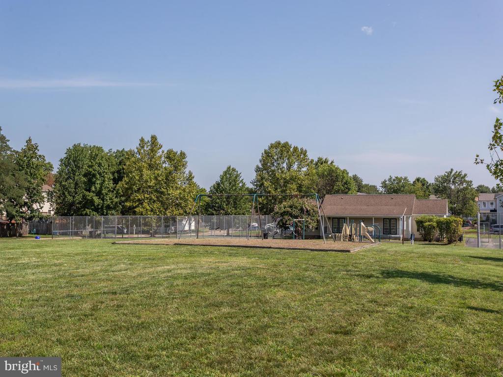 ANNAPOLIS WALK - Residential