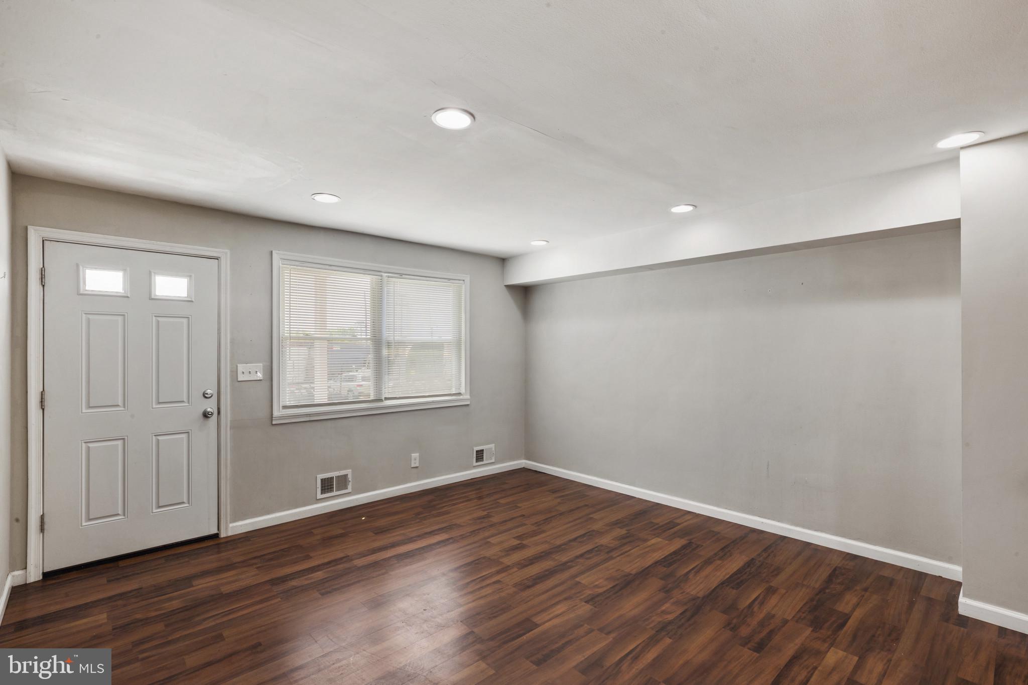 6534 RIVERVIEW