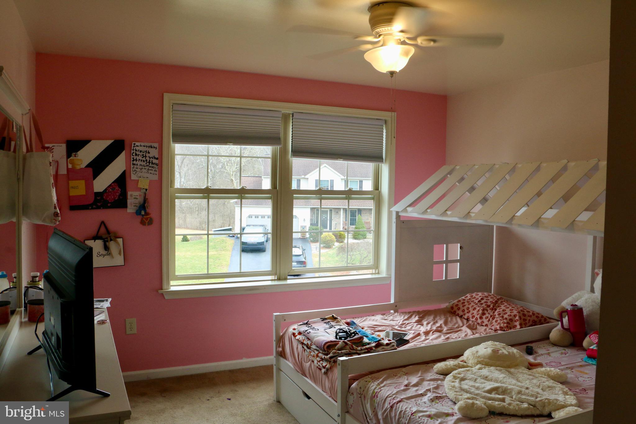 TWIN CREEKS - Residential