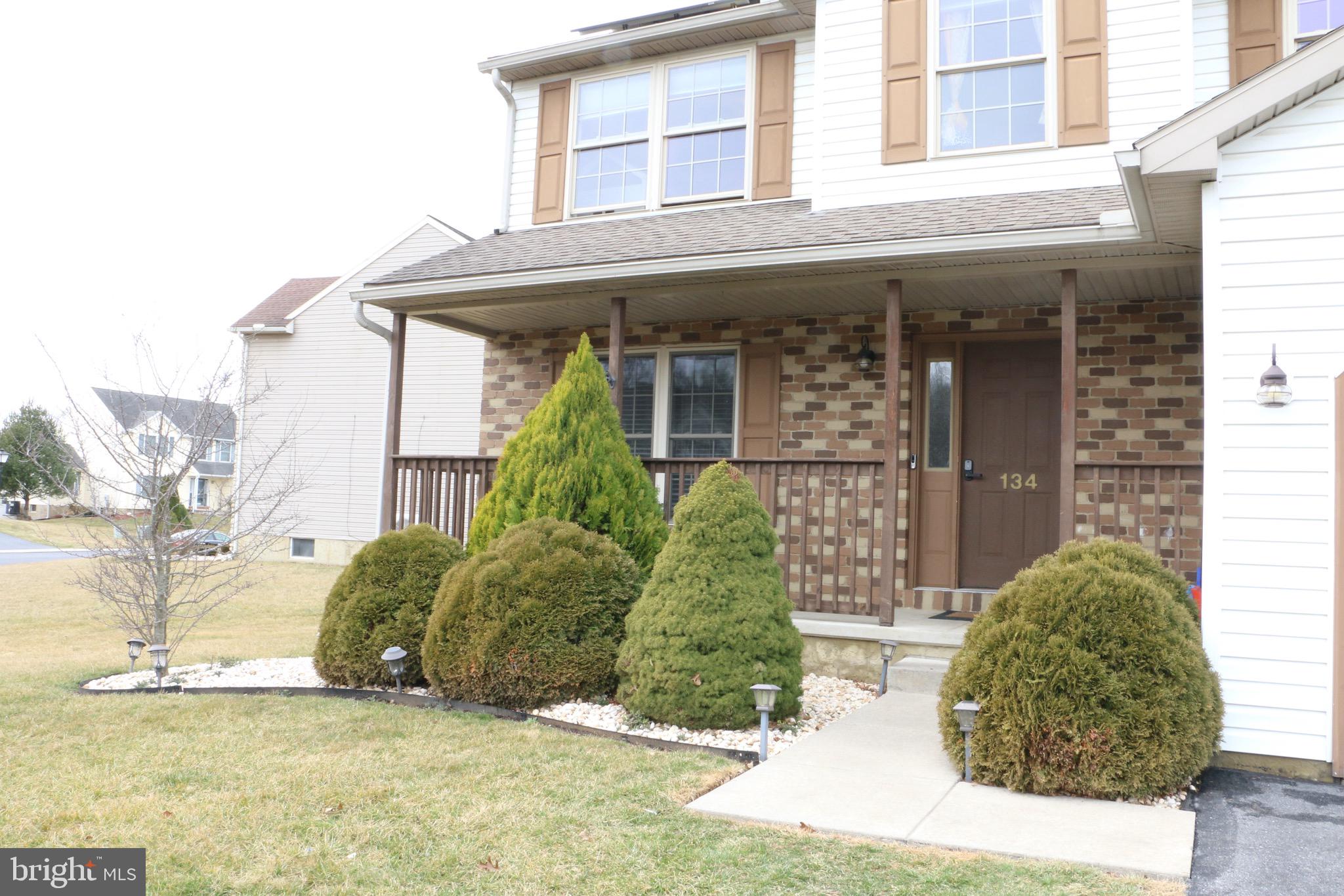 TWIN CREEKS - Residential