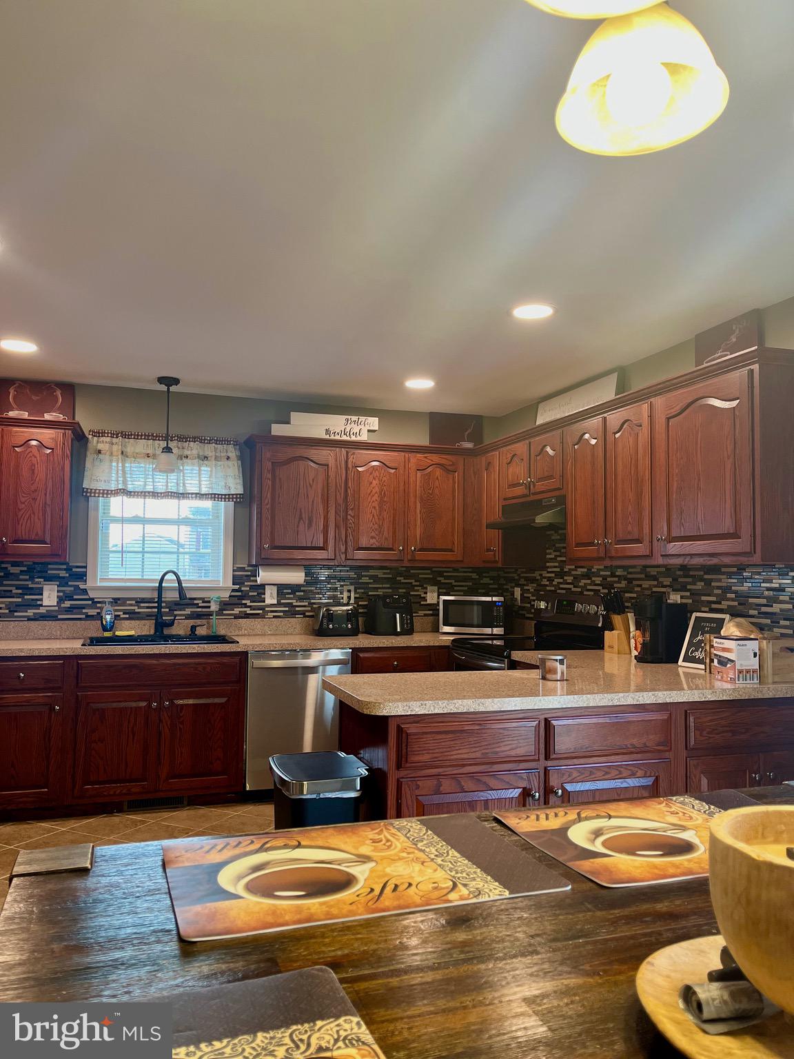 TWIN CREEKS - Residential