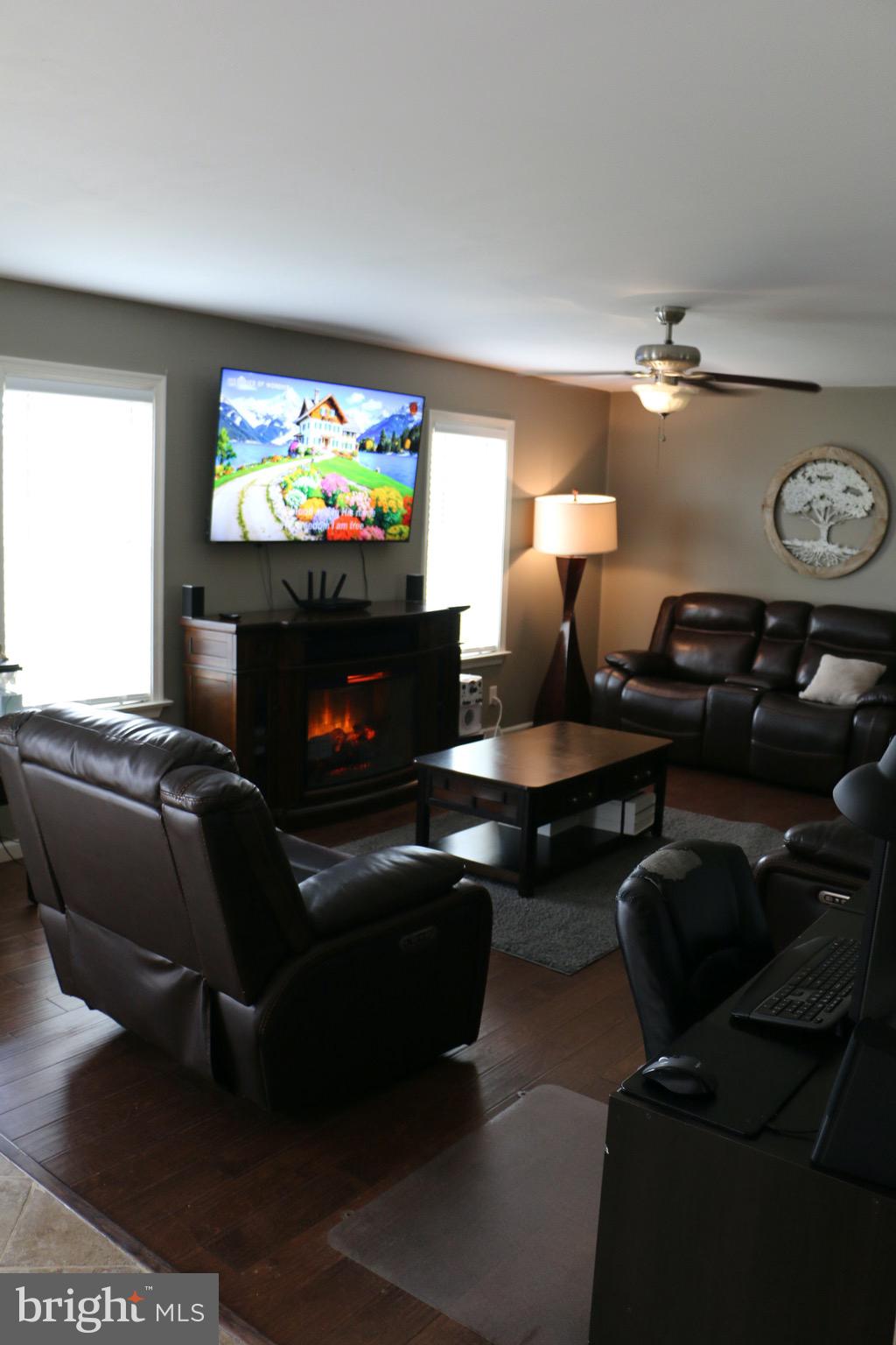 TWIN CREEKS - Residential