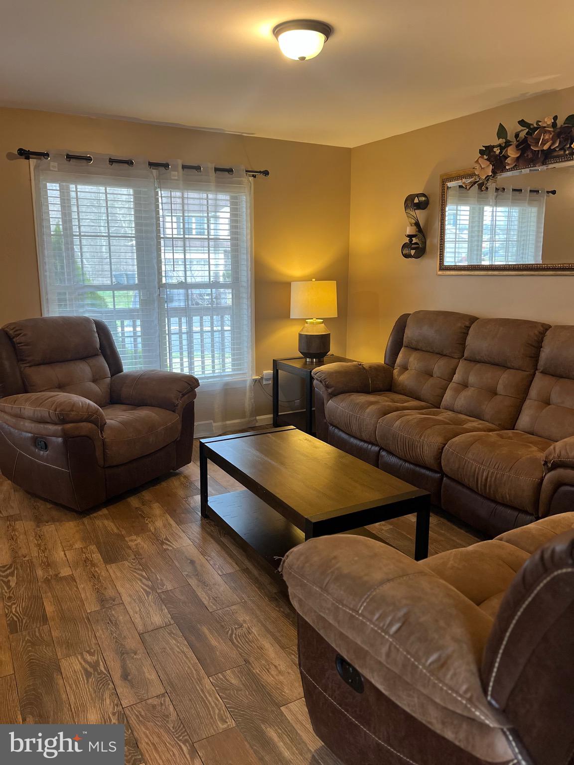 TWIN CREEKS - Residential