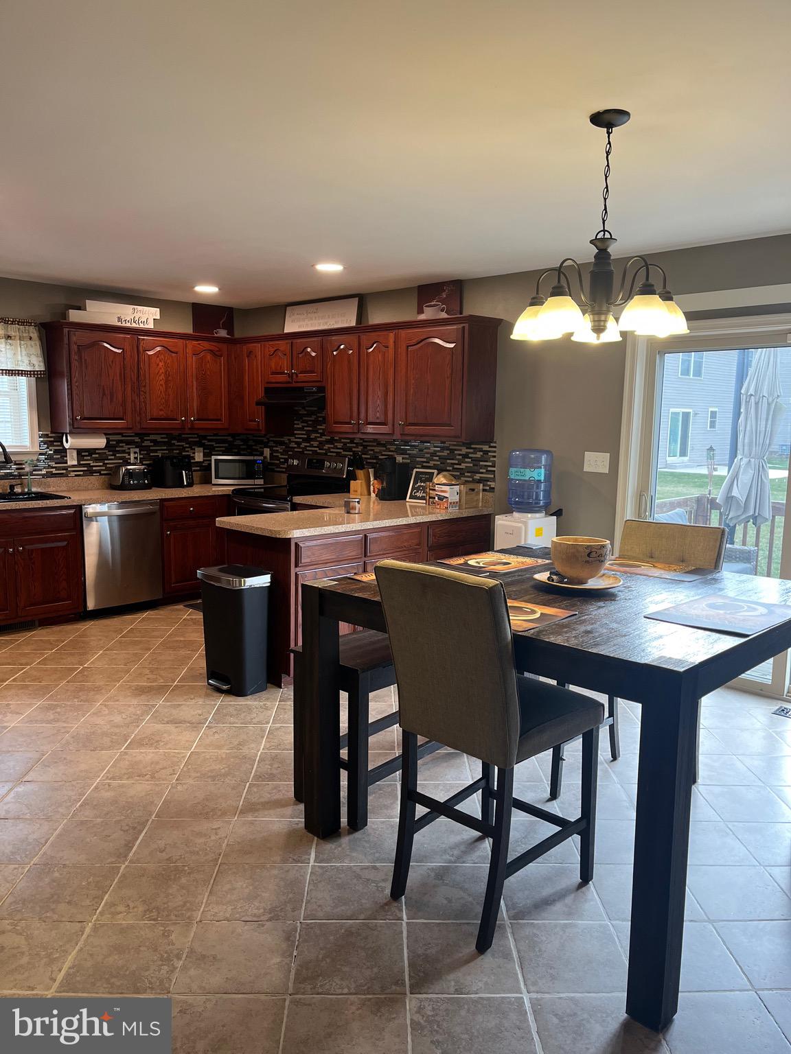 TWIN CREEKS - Residential