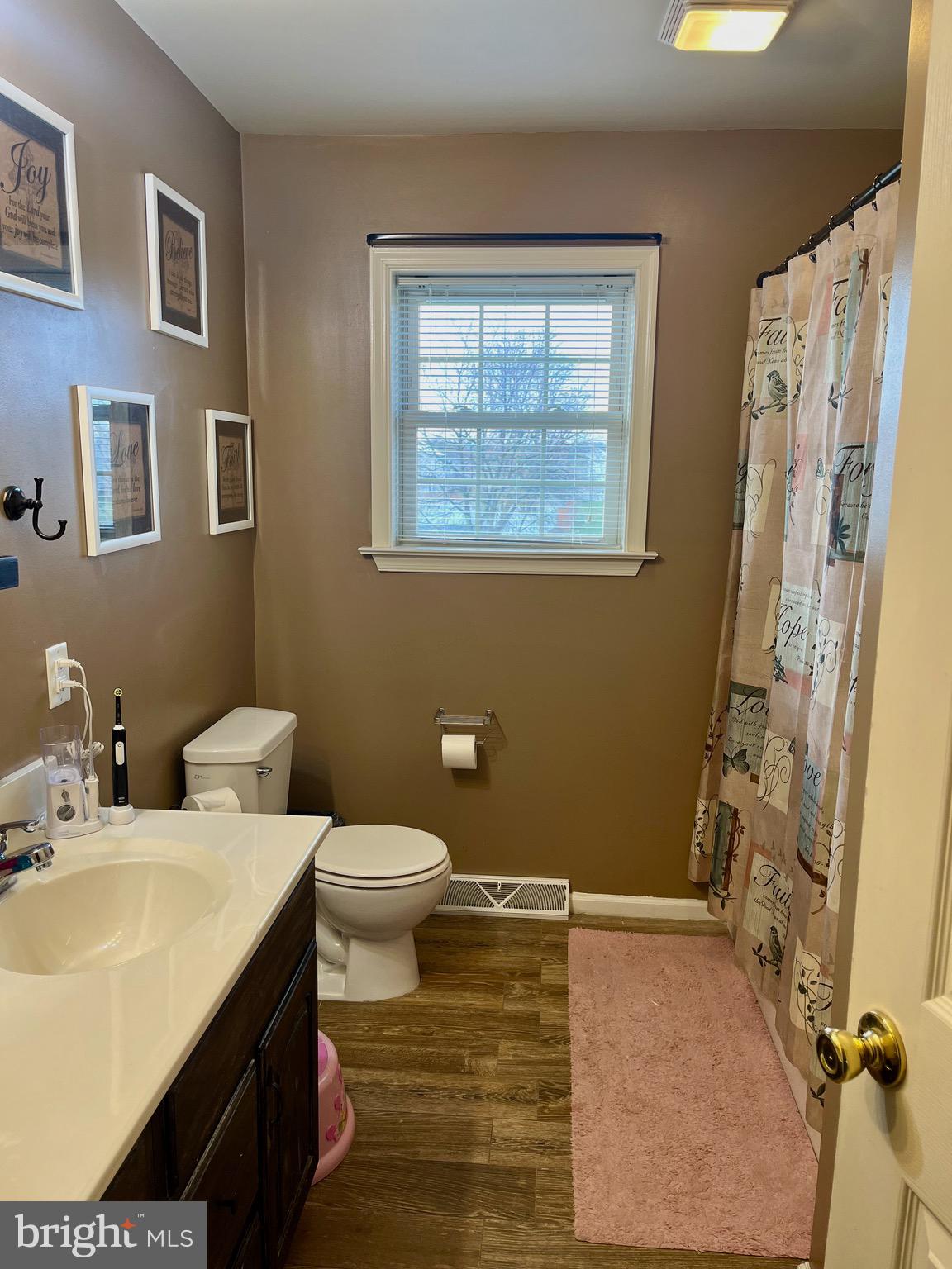 TWIN CREEKS - Residential