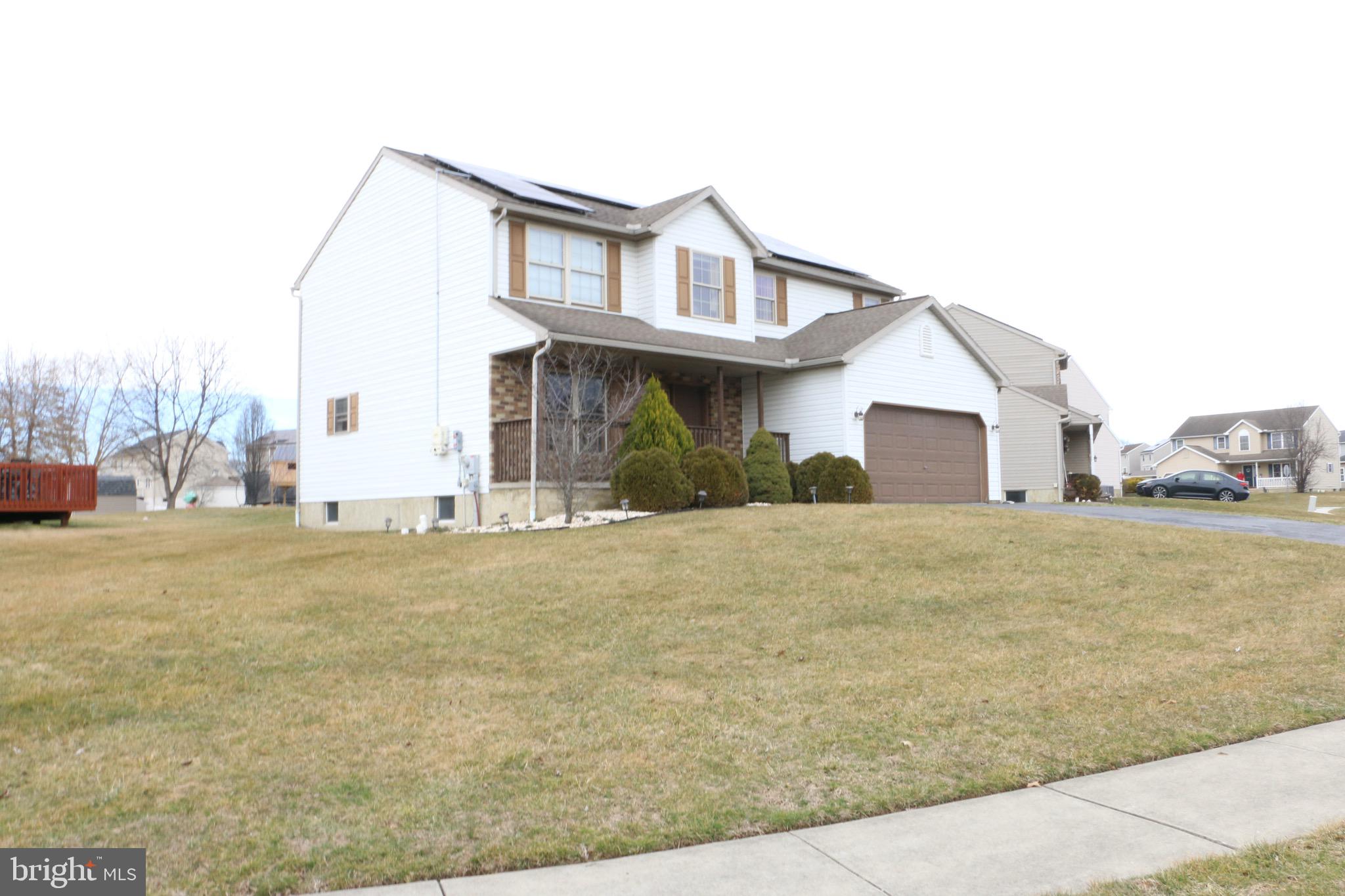 TWIN CREEKS - Residential