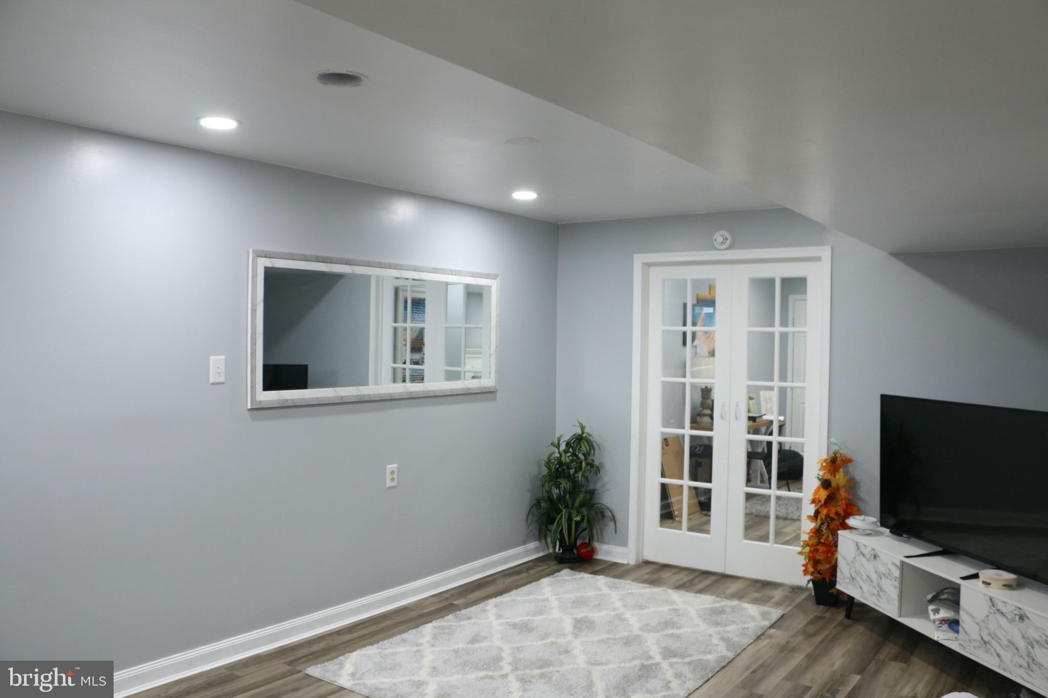 TWIN CREEKS - Residential