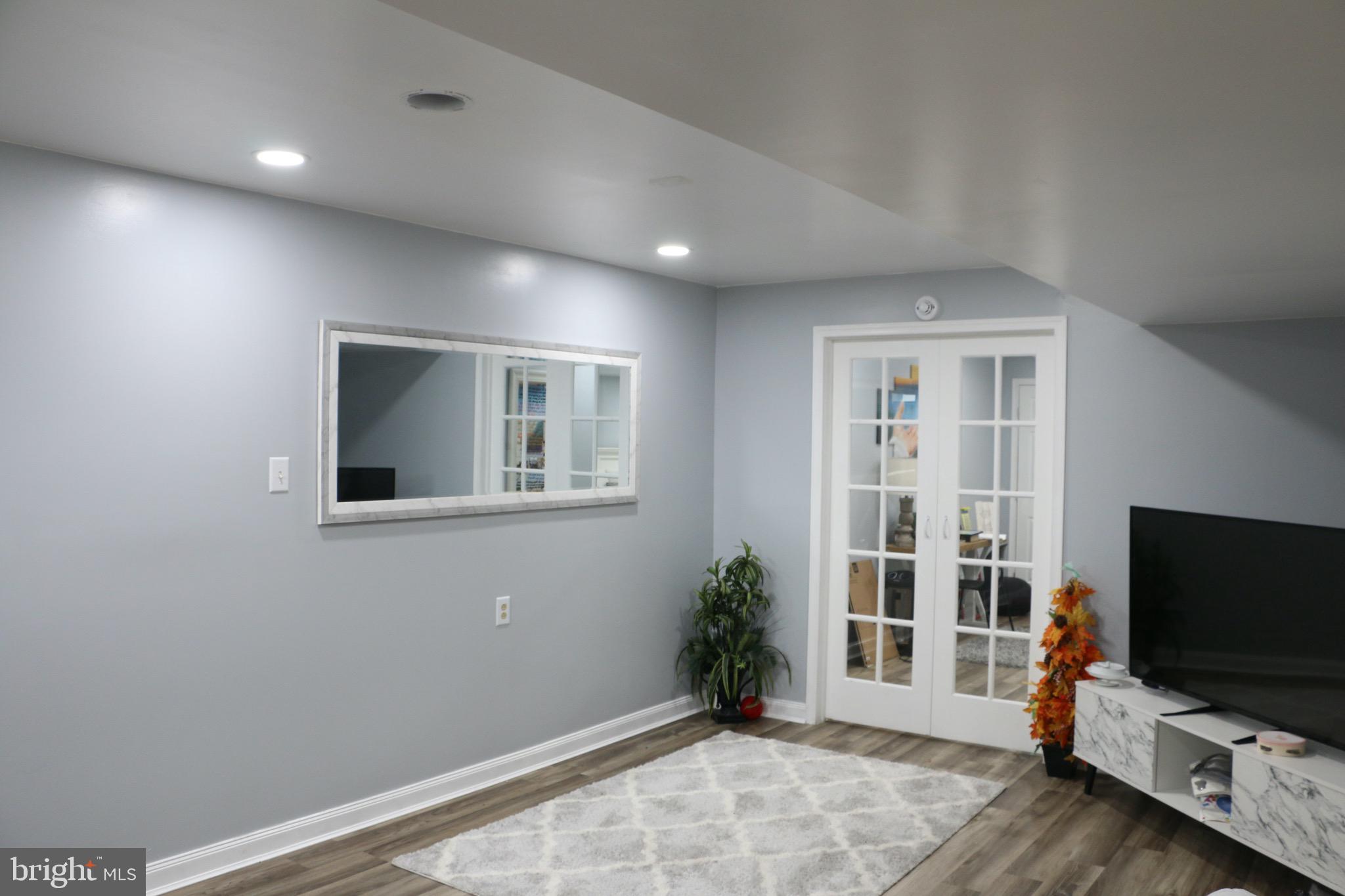 TWIN CREEKS - Residential