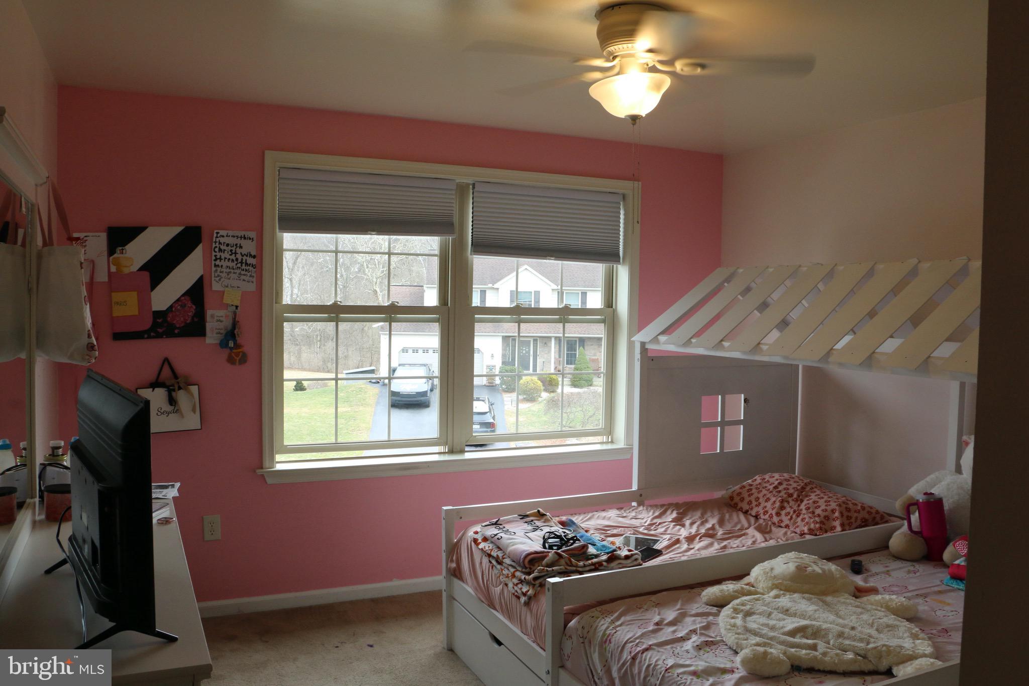 TWIN CREEKS - Residential