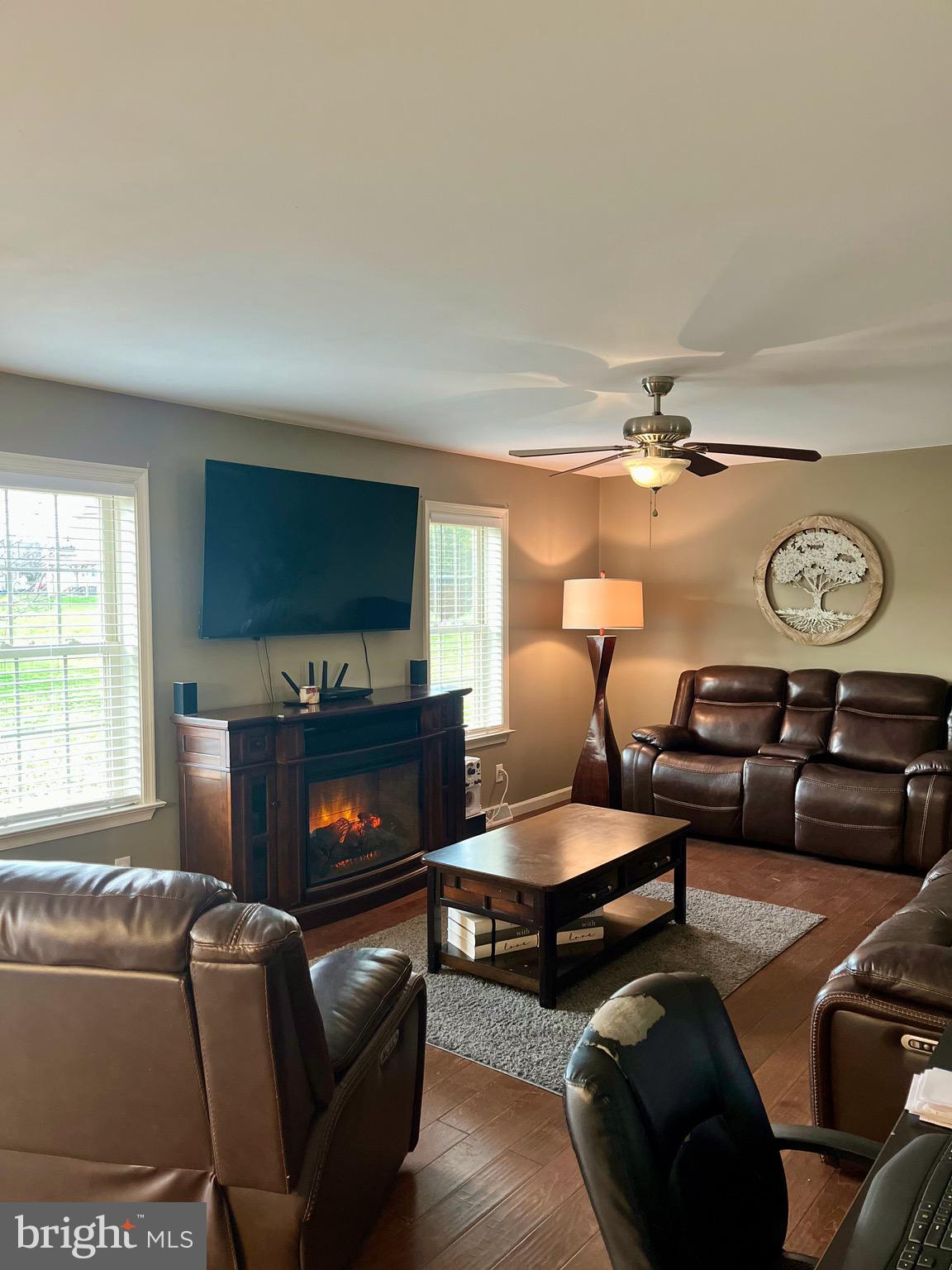 TWIN CREEKS - Residential