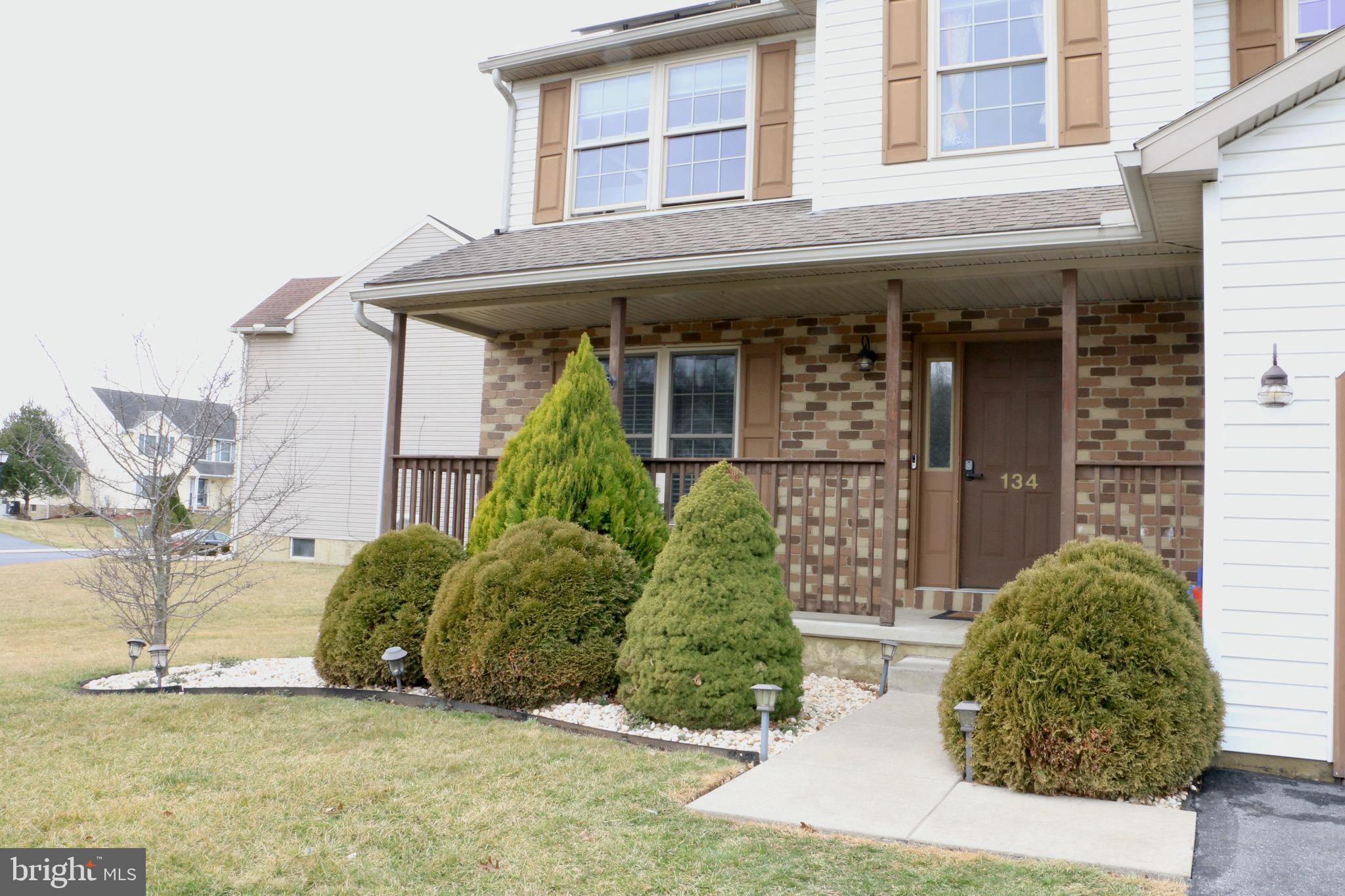 TWIN CREEKS - Residential