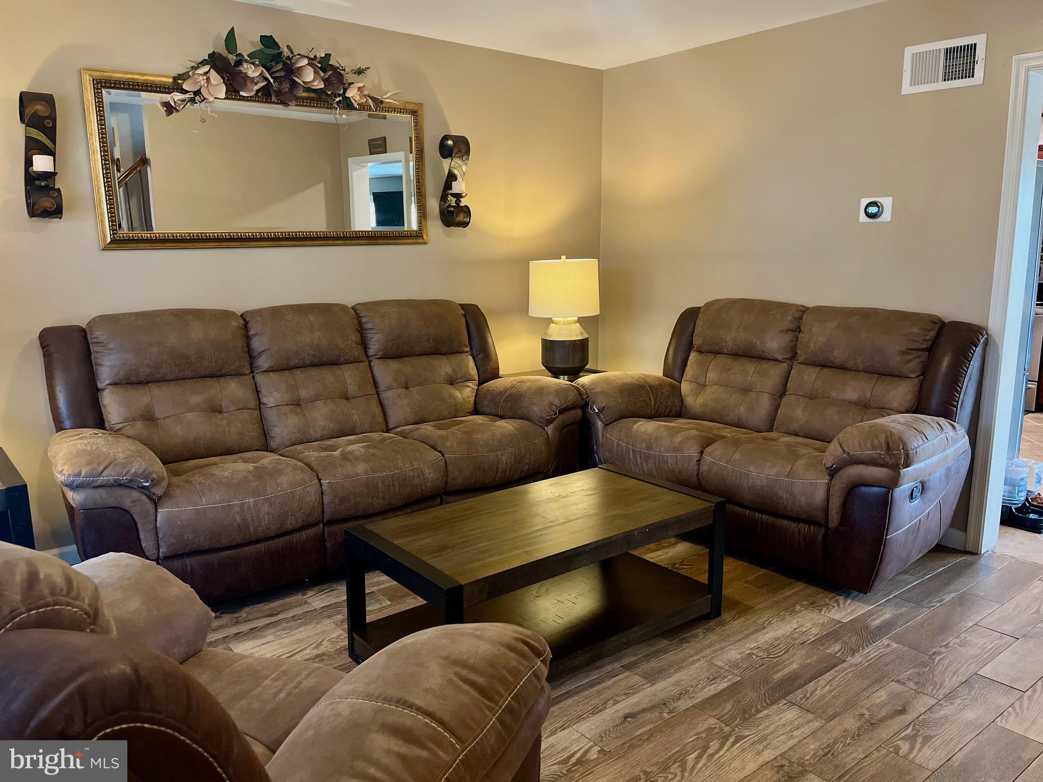 TWIN CREEKS - Residential