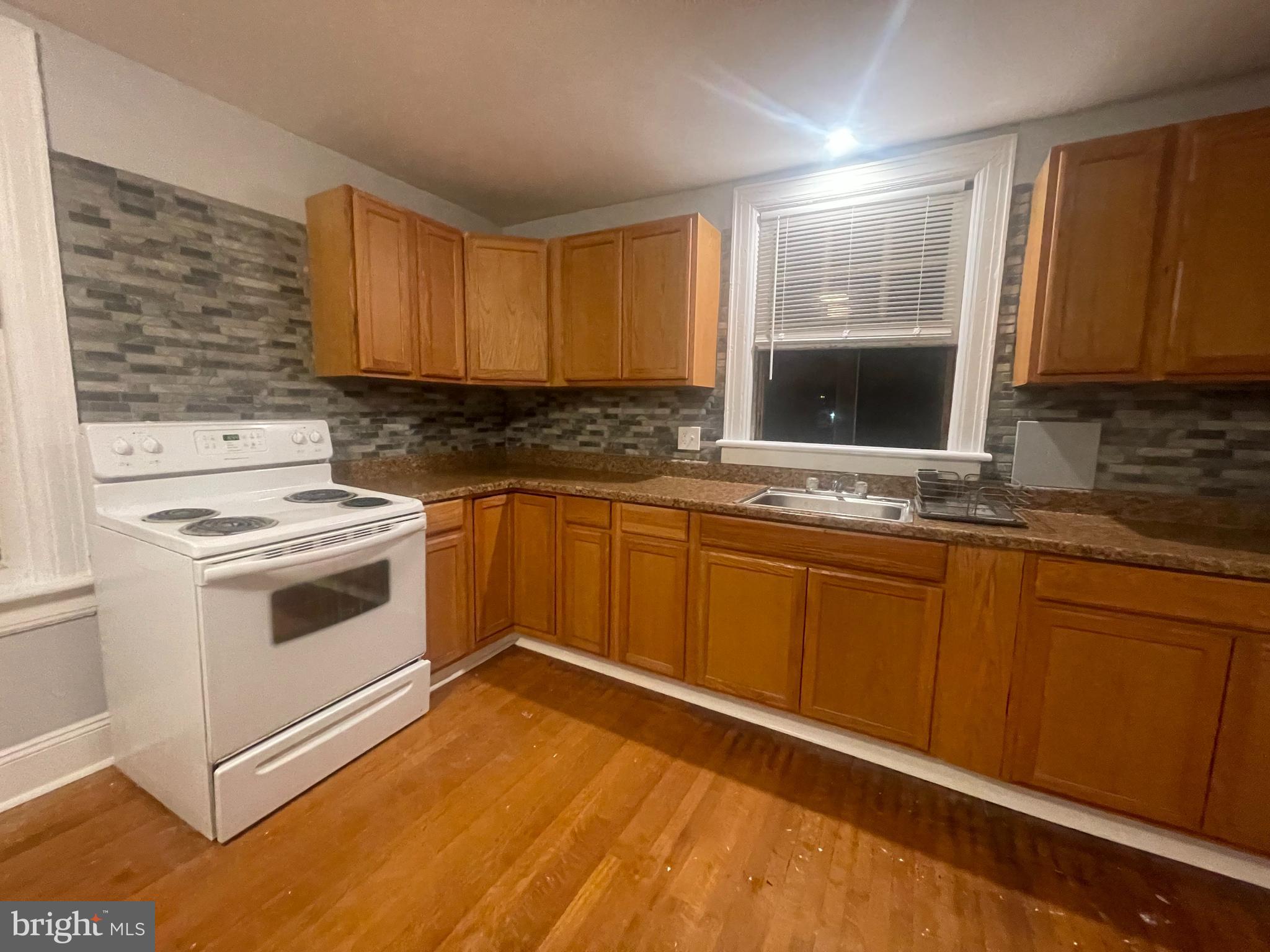 78 E CENTRE STREET B