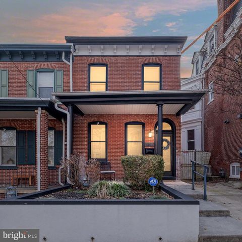 Townhouse For Sale - 1204 W 8th Street<br/> WILMINGTON, DE 19806