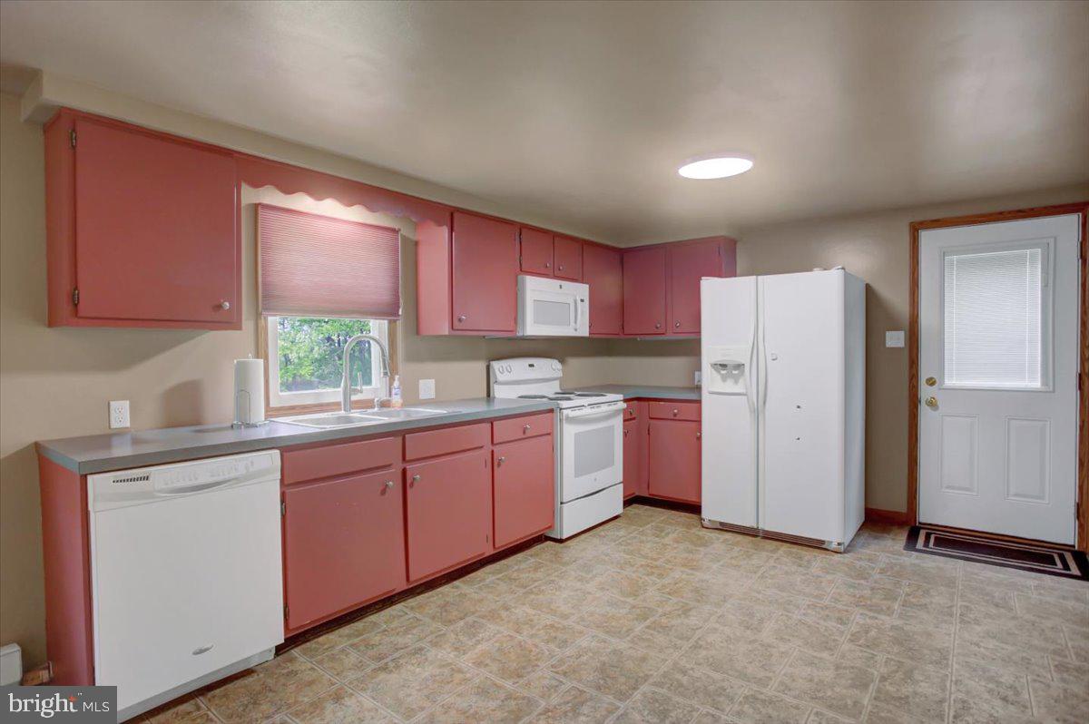 KNOBSVILLE - Residential