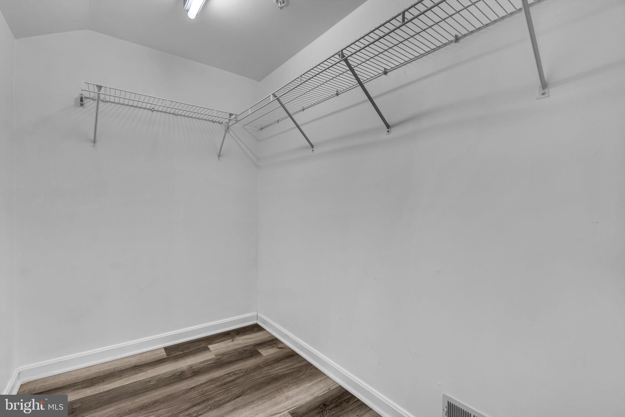 BALDWIN GROVE - Residential