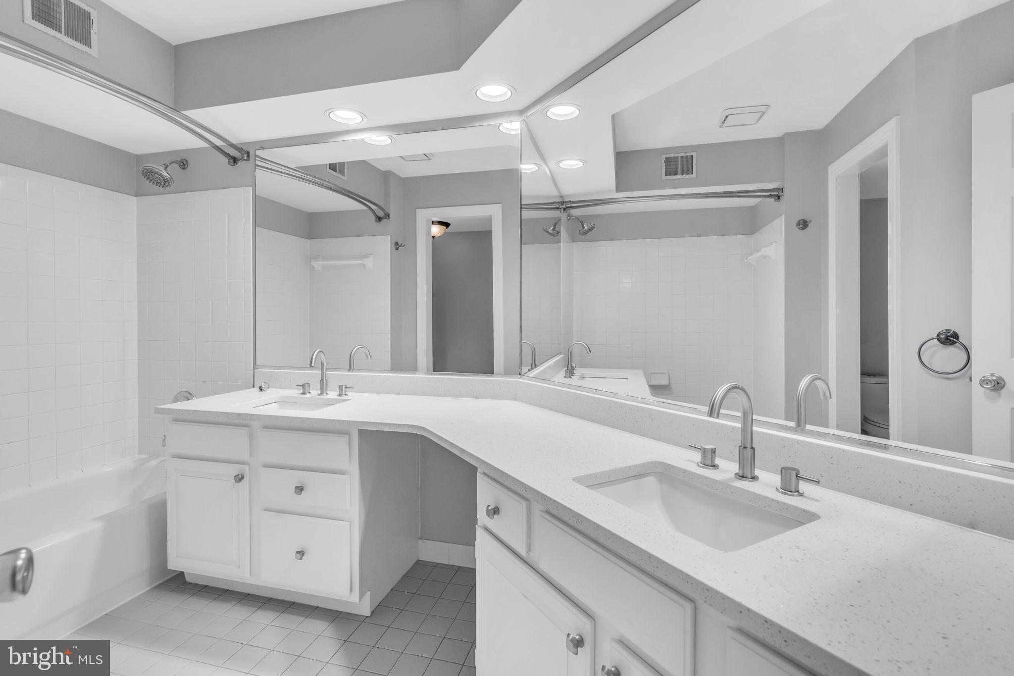 BALDWIN GROVE - Residential