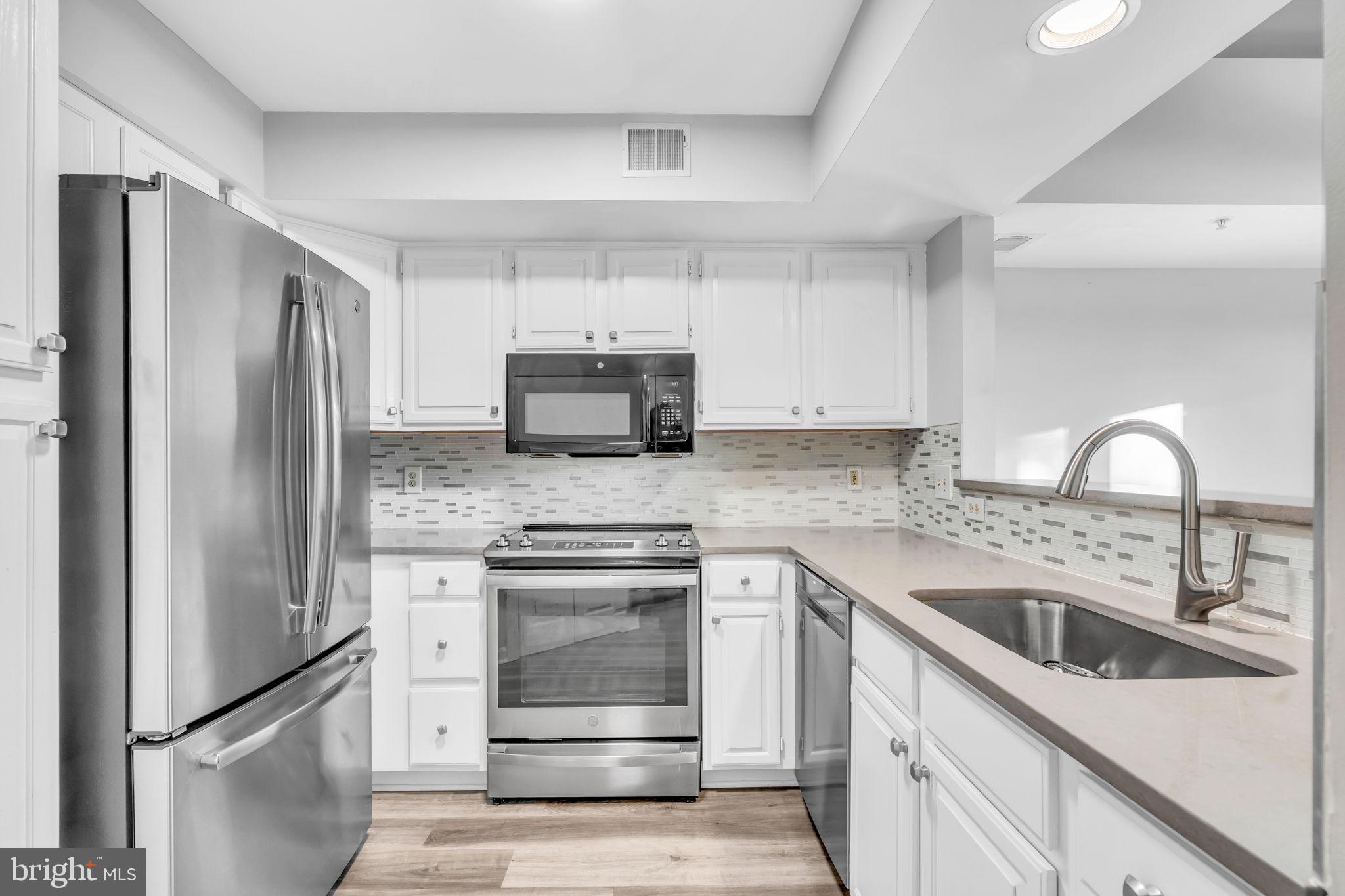 BALDWIN GROVE - Residential