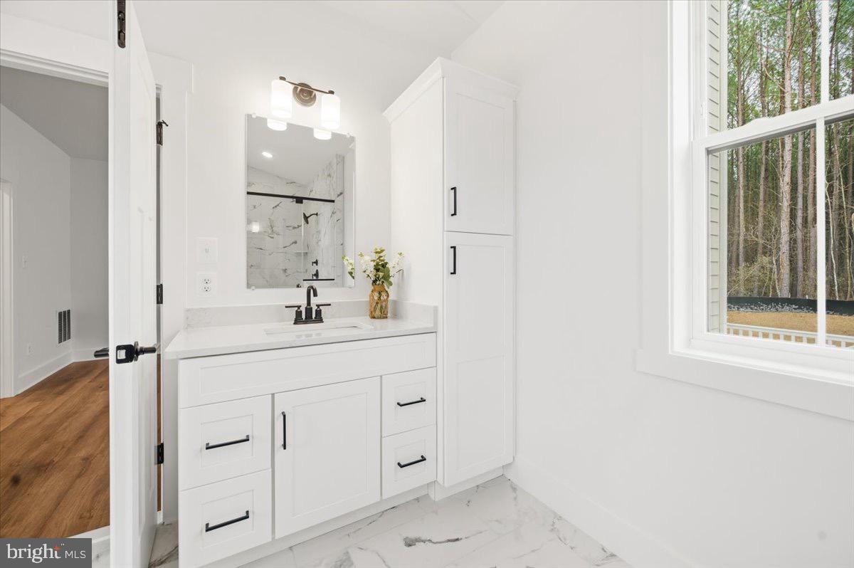 RIVERS EDGE - Residential