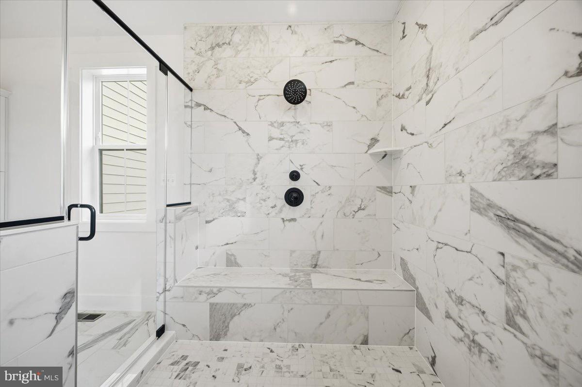 RIVERS EDGE - Residential