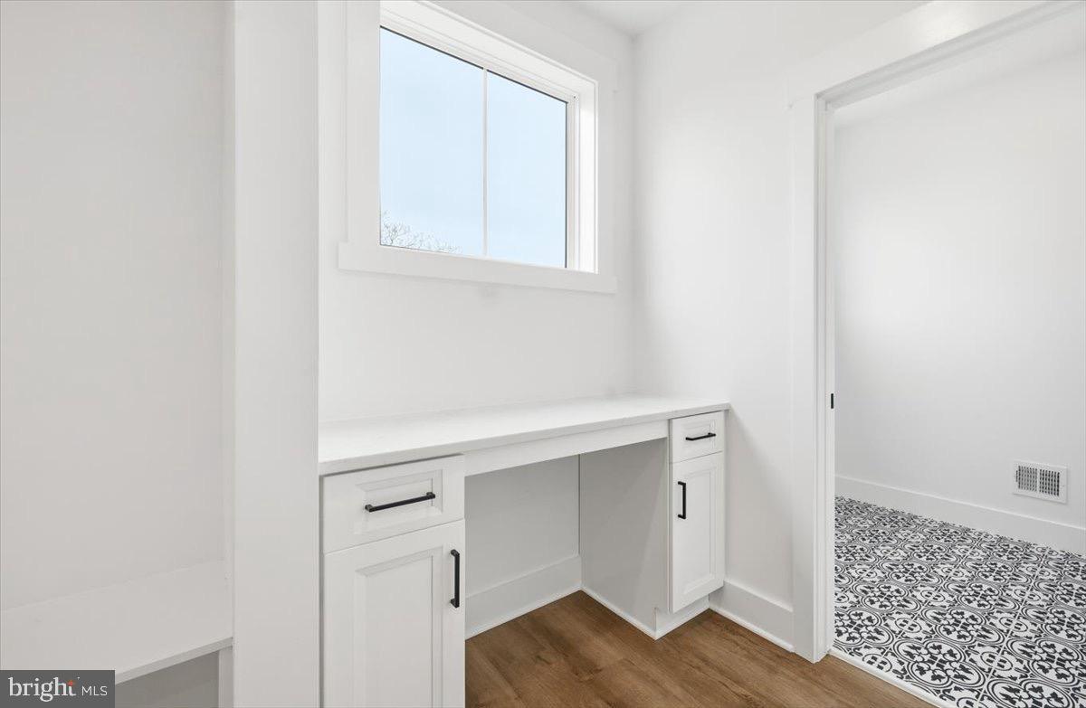 RIVERS EDGE - Residential