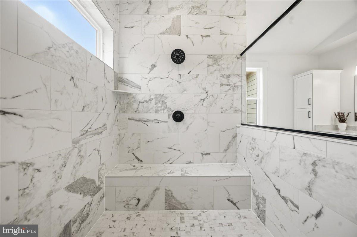 RIVERS EDGE - Residential