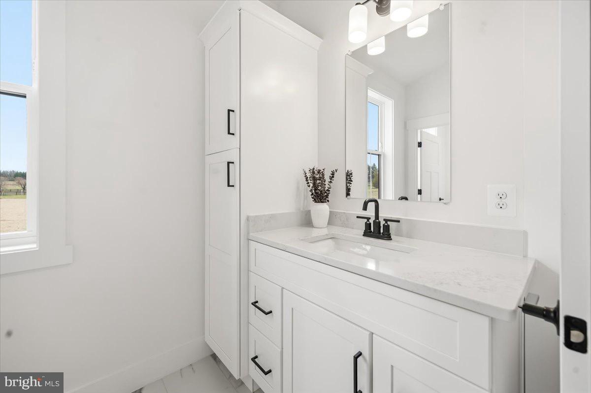 RIVERS EDGE - Residential