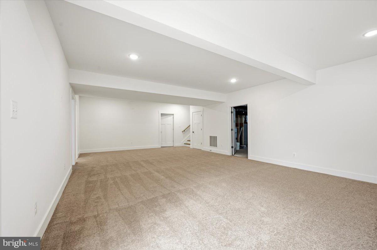 RIVERS EDGE - Residential