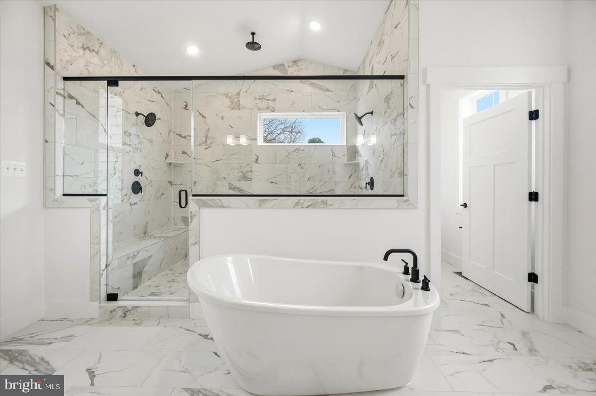 RIVERS EDGE - Residential